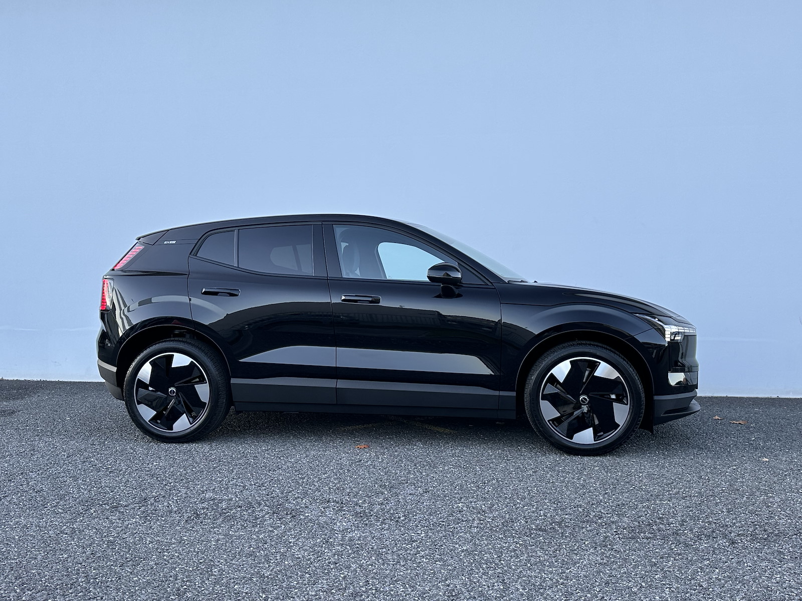 VOLVO EX 30 E60 Twin Plus Performance AWD-image-3