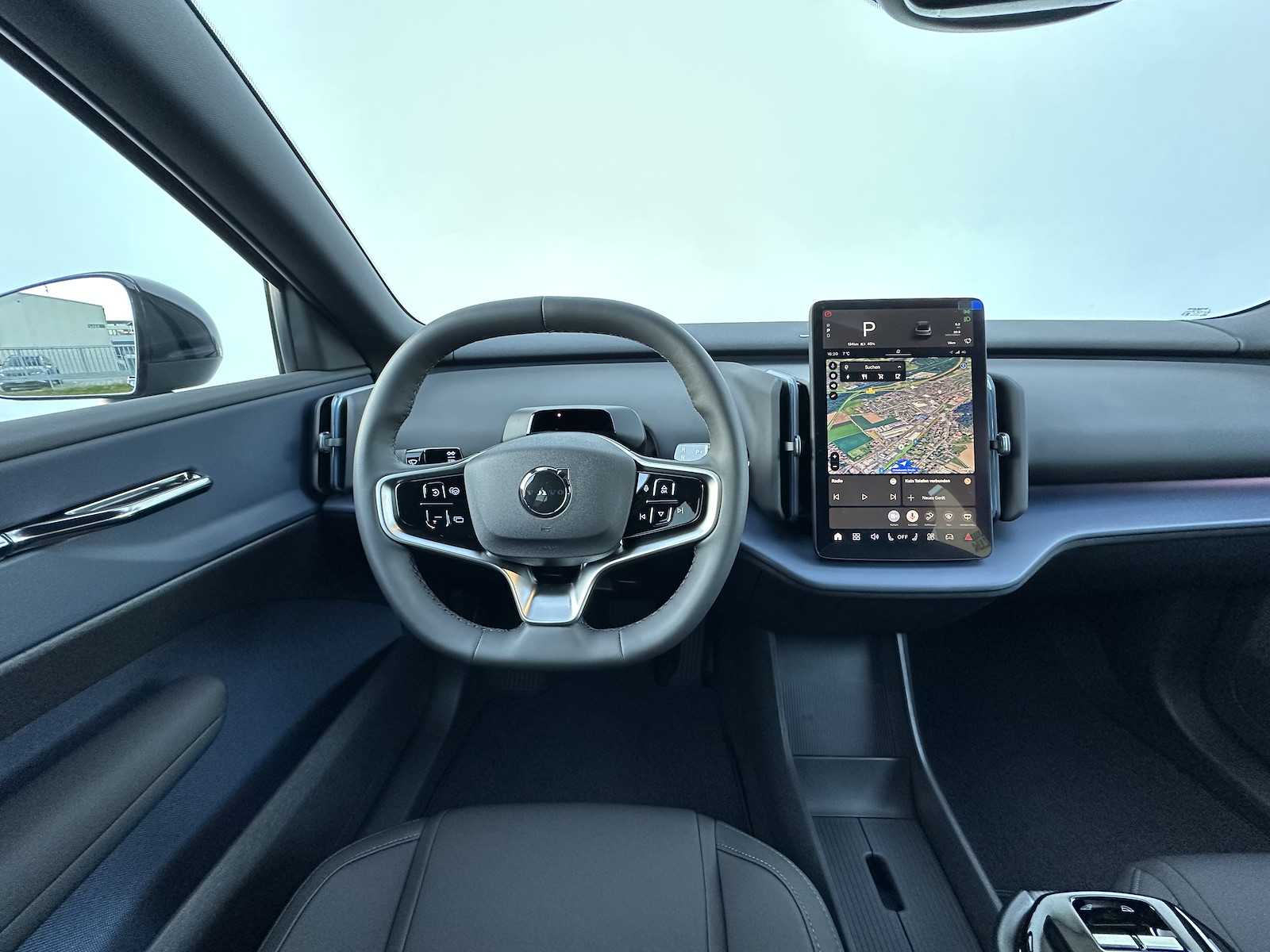 VOLVO EX 30 E60 Twin Plus Performance AWD-image-10