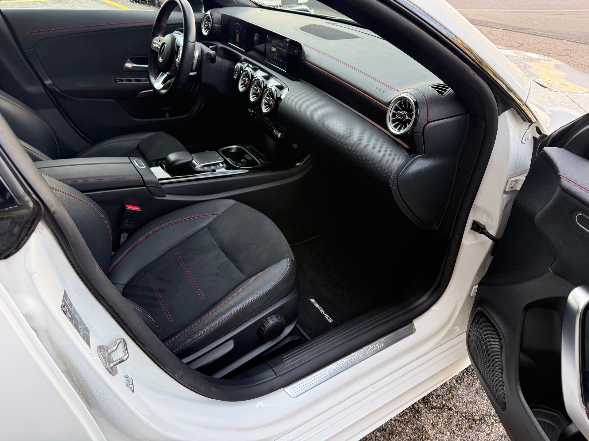 MERCEDES-BENZ CLA 220 d AMG Line 8G-DCT-image-8