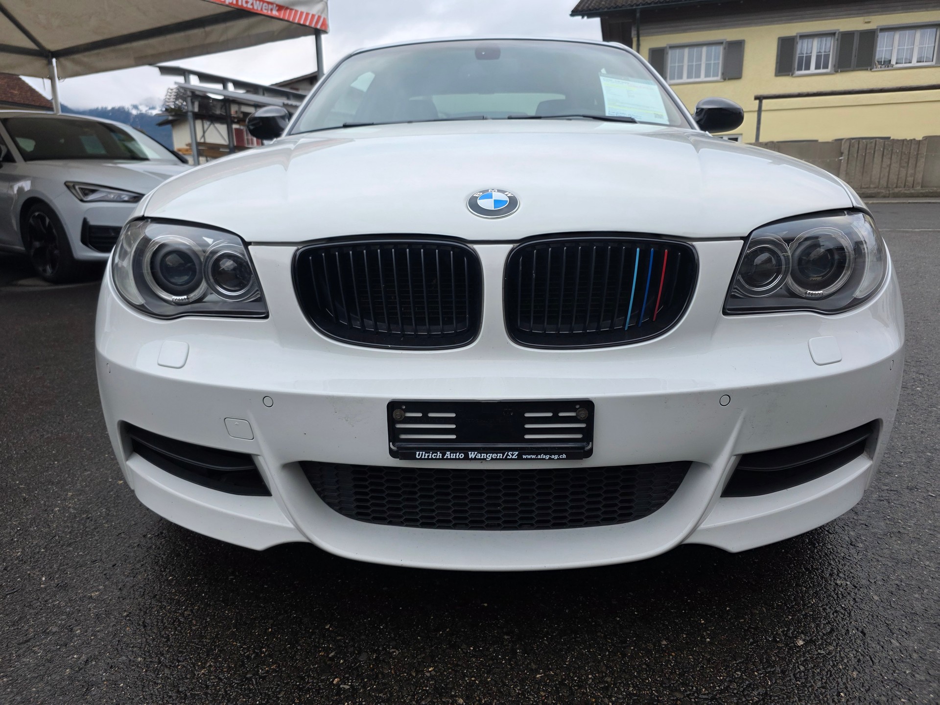 BMW 135i Coupé-image-1