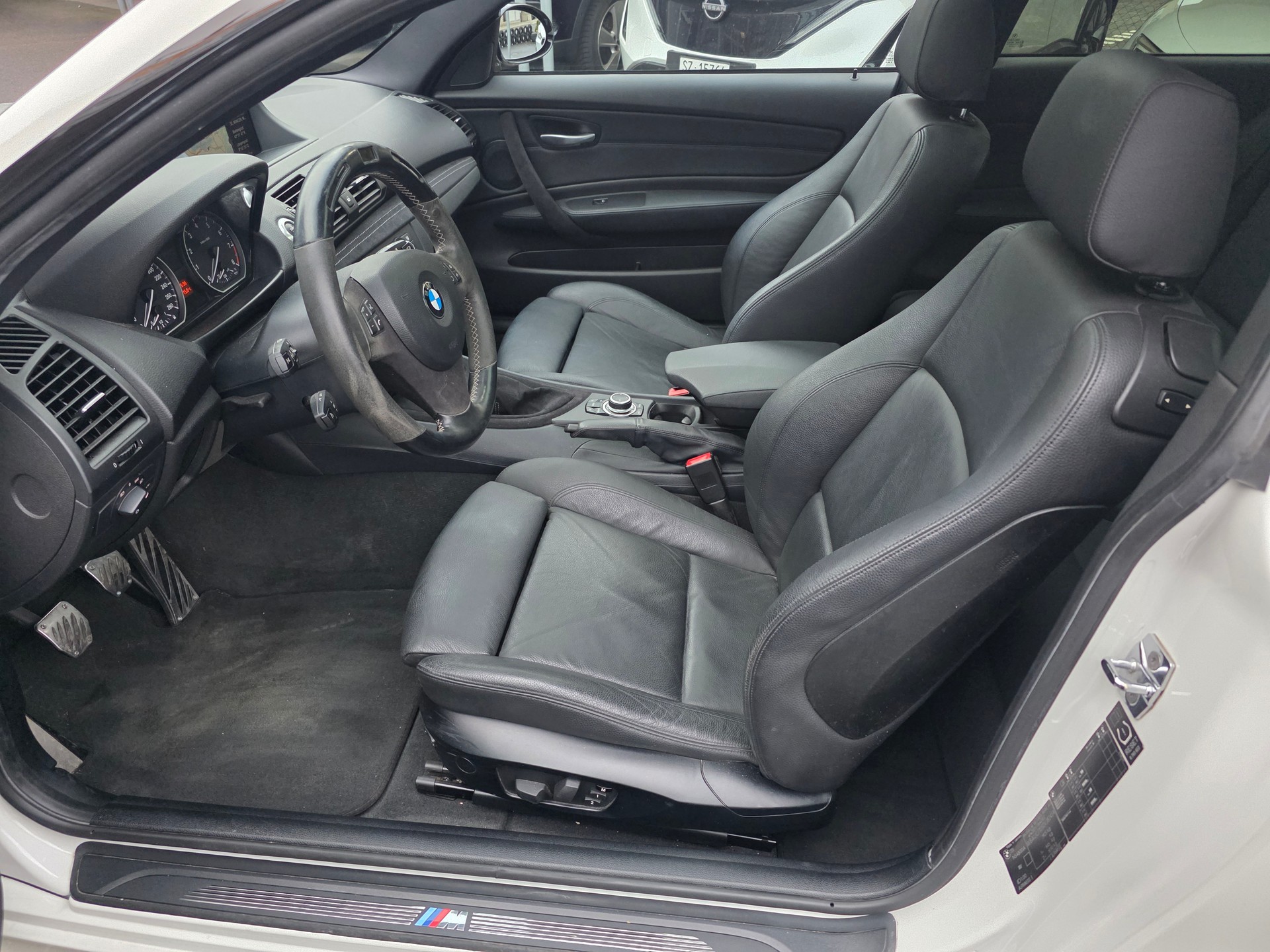 BMW 135i Coupé-image-15
