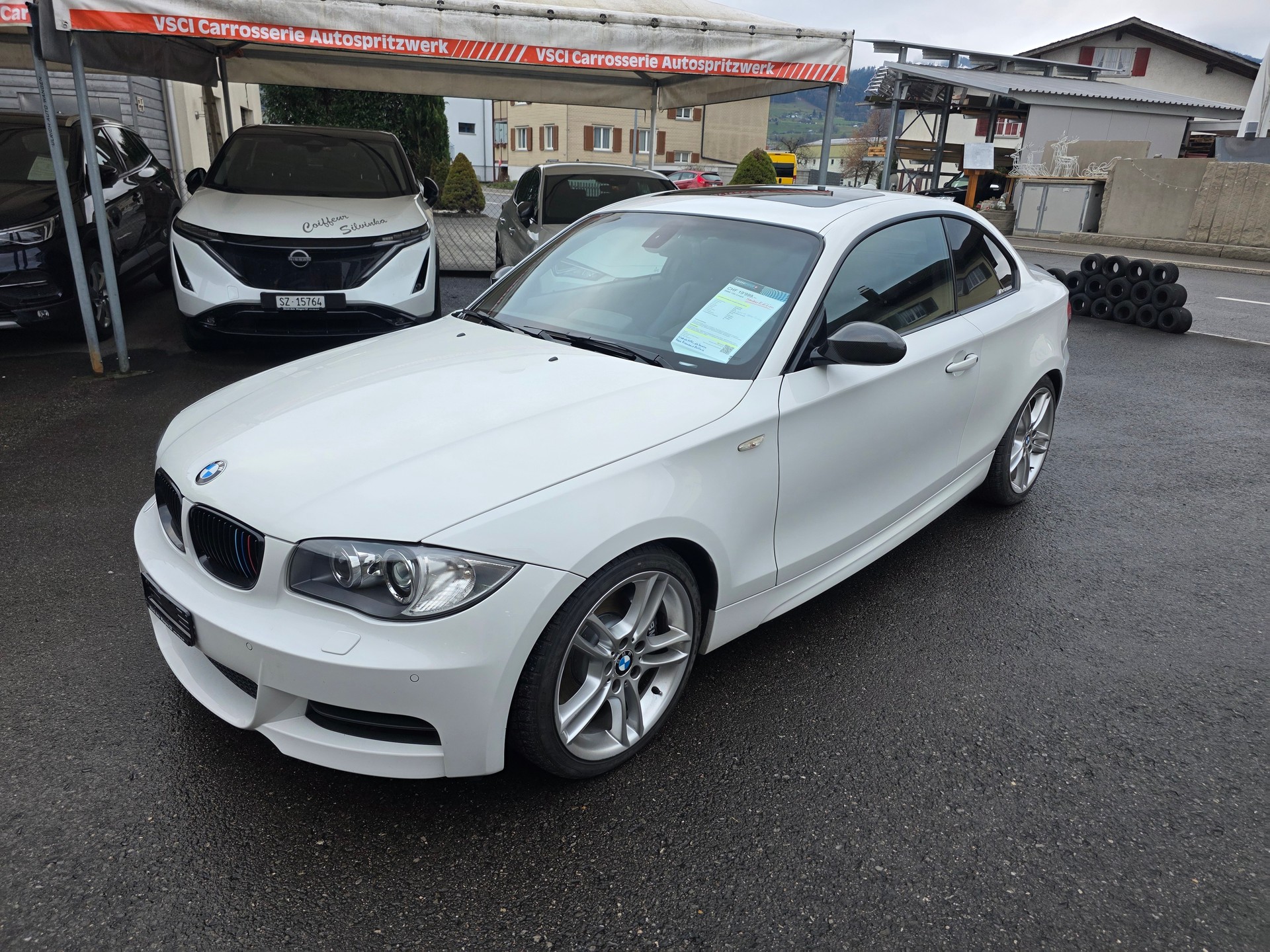 BMW 135i Coupé-image-0