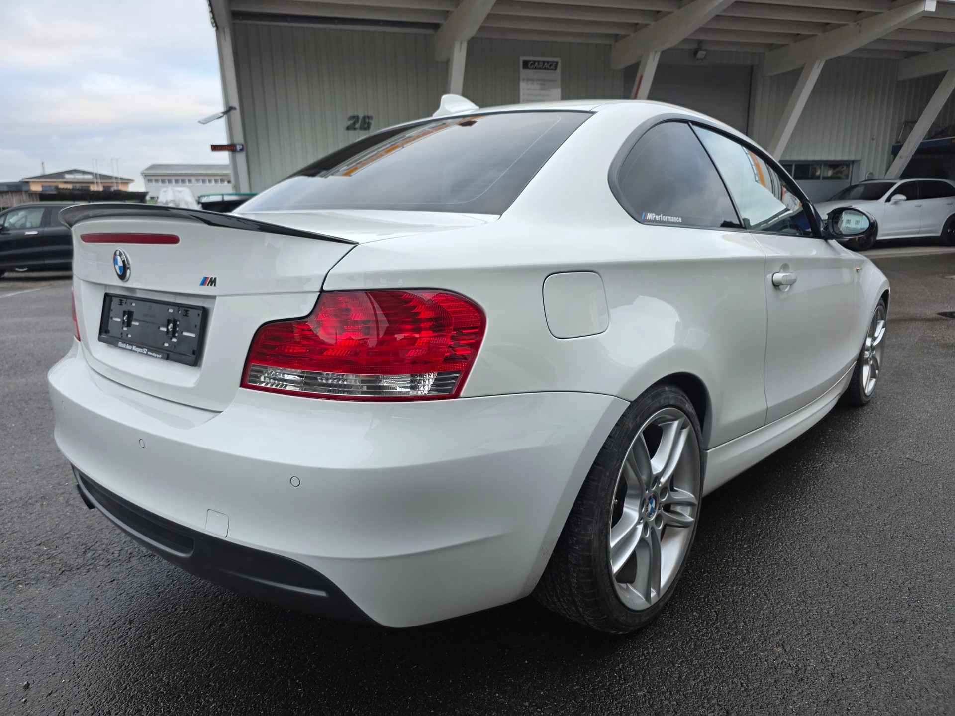 BMW 135i Coupé-image-7