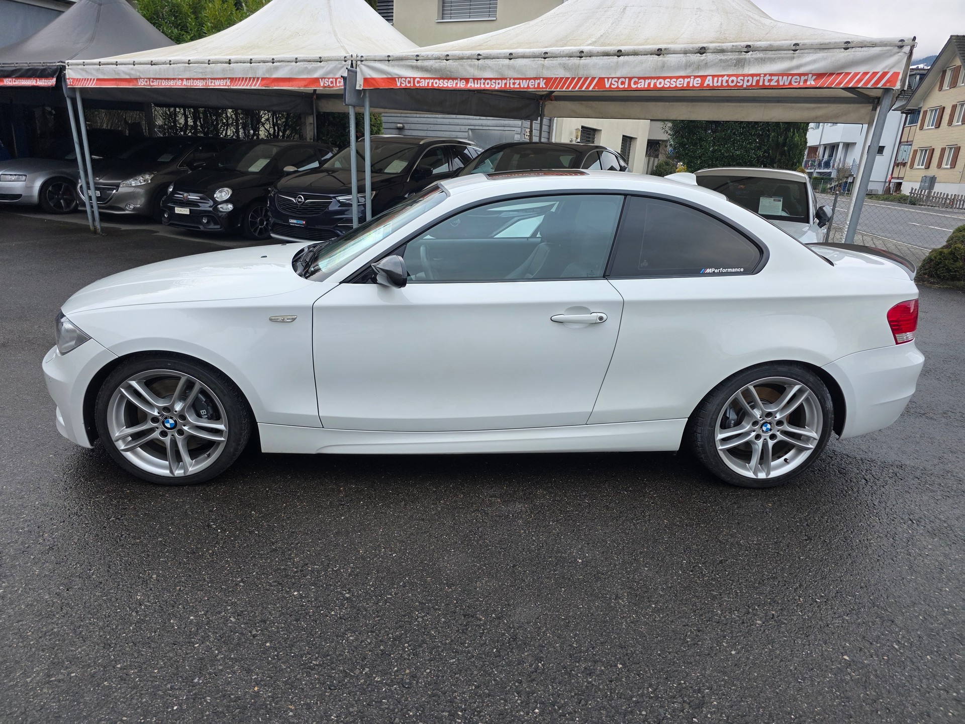BMW 135i Coupé-image-5