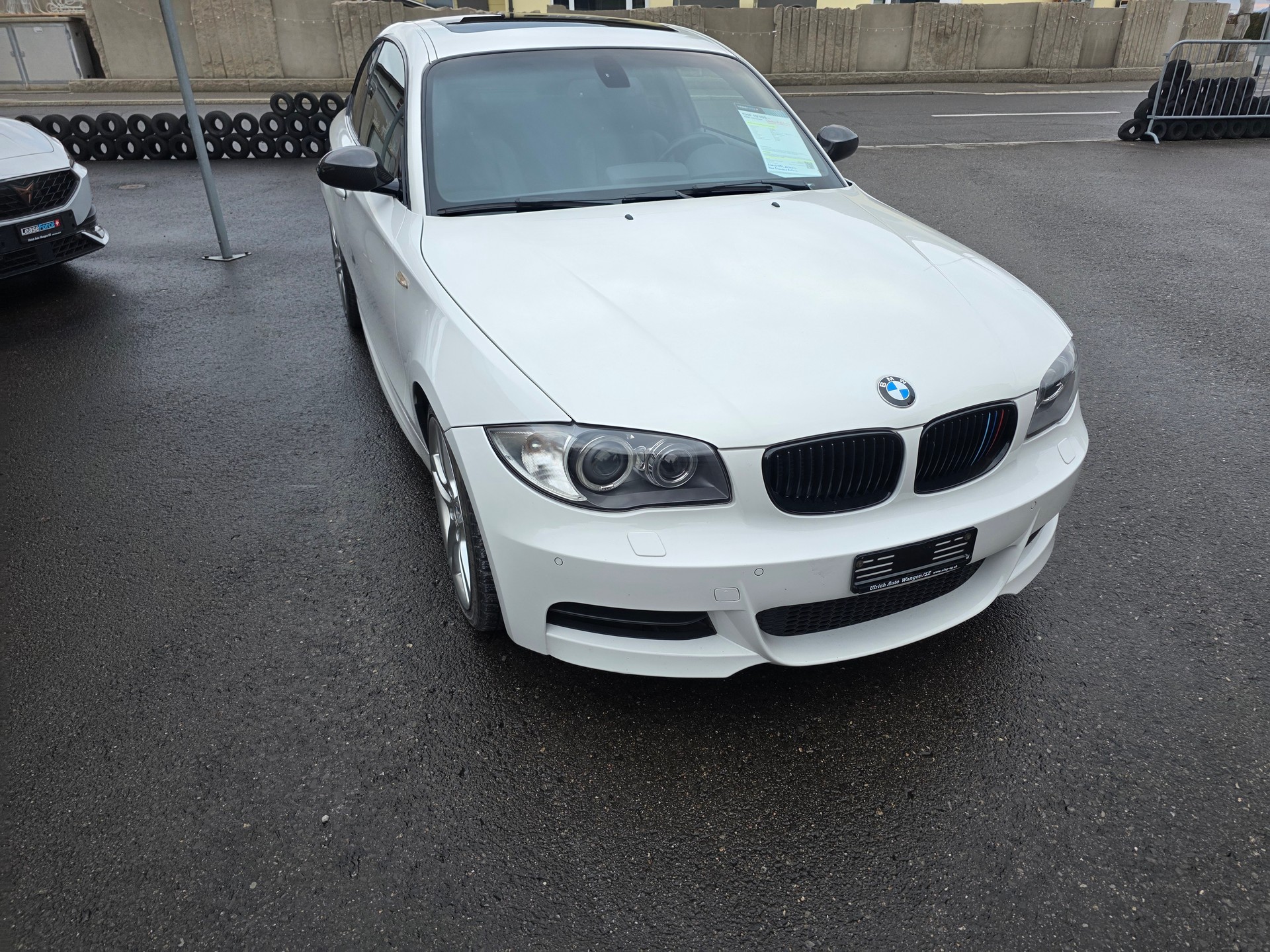 BMW 135i Coupé-image-2