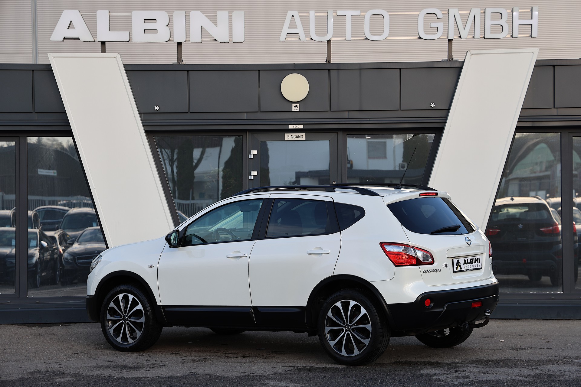 NISSAN Qashqai 1.6 dCi iStop 4WD 360-image-3