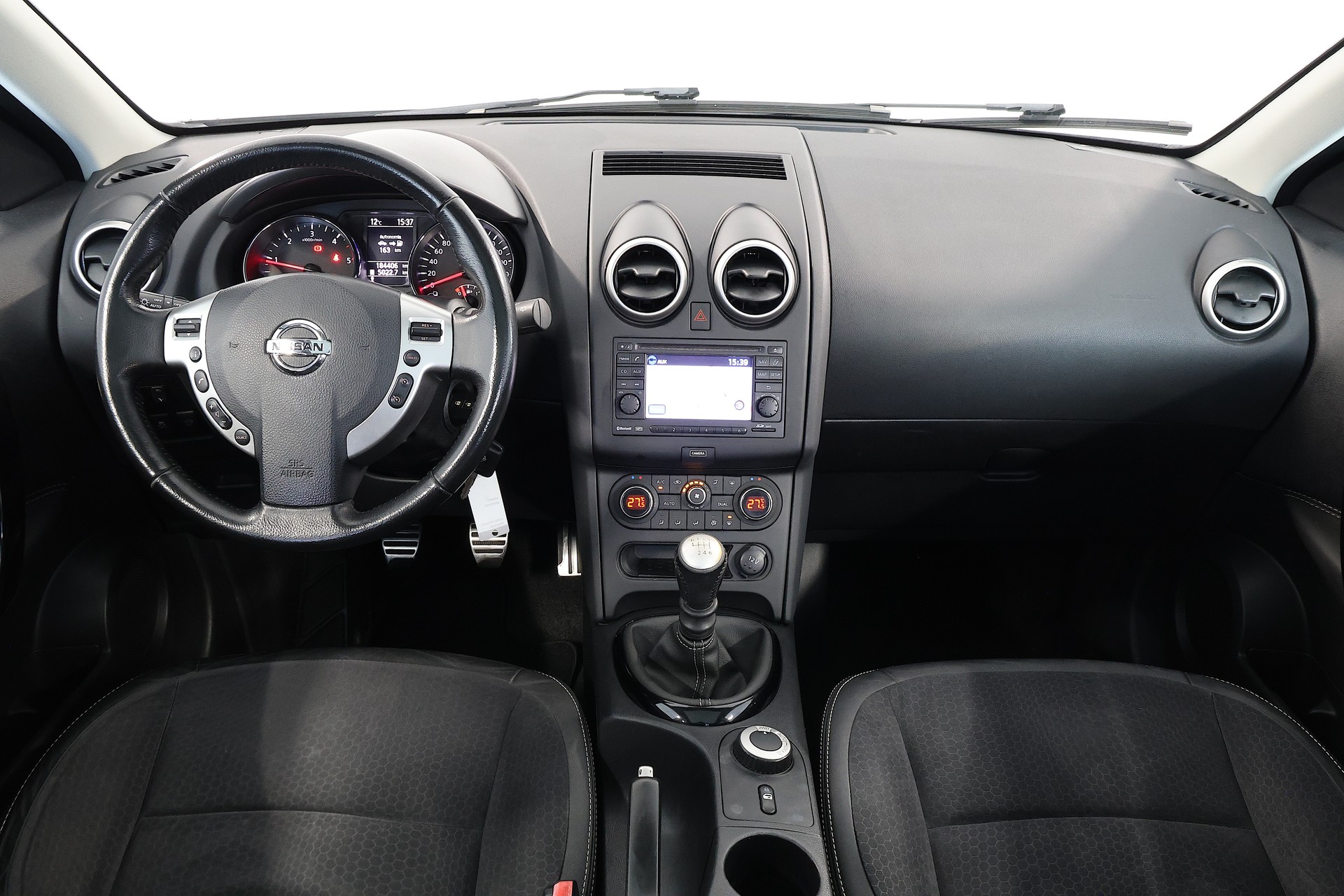 NISSAN Qashqai 1.6 dCi iStop 4WD 360-image-8