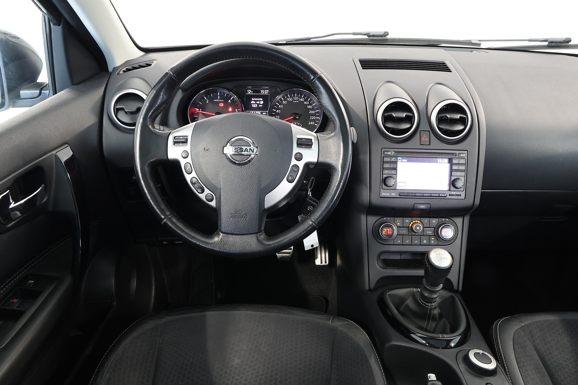NISSAN Qashqai 1.6 dCi iStop 4WD 360-image-9
