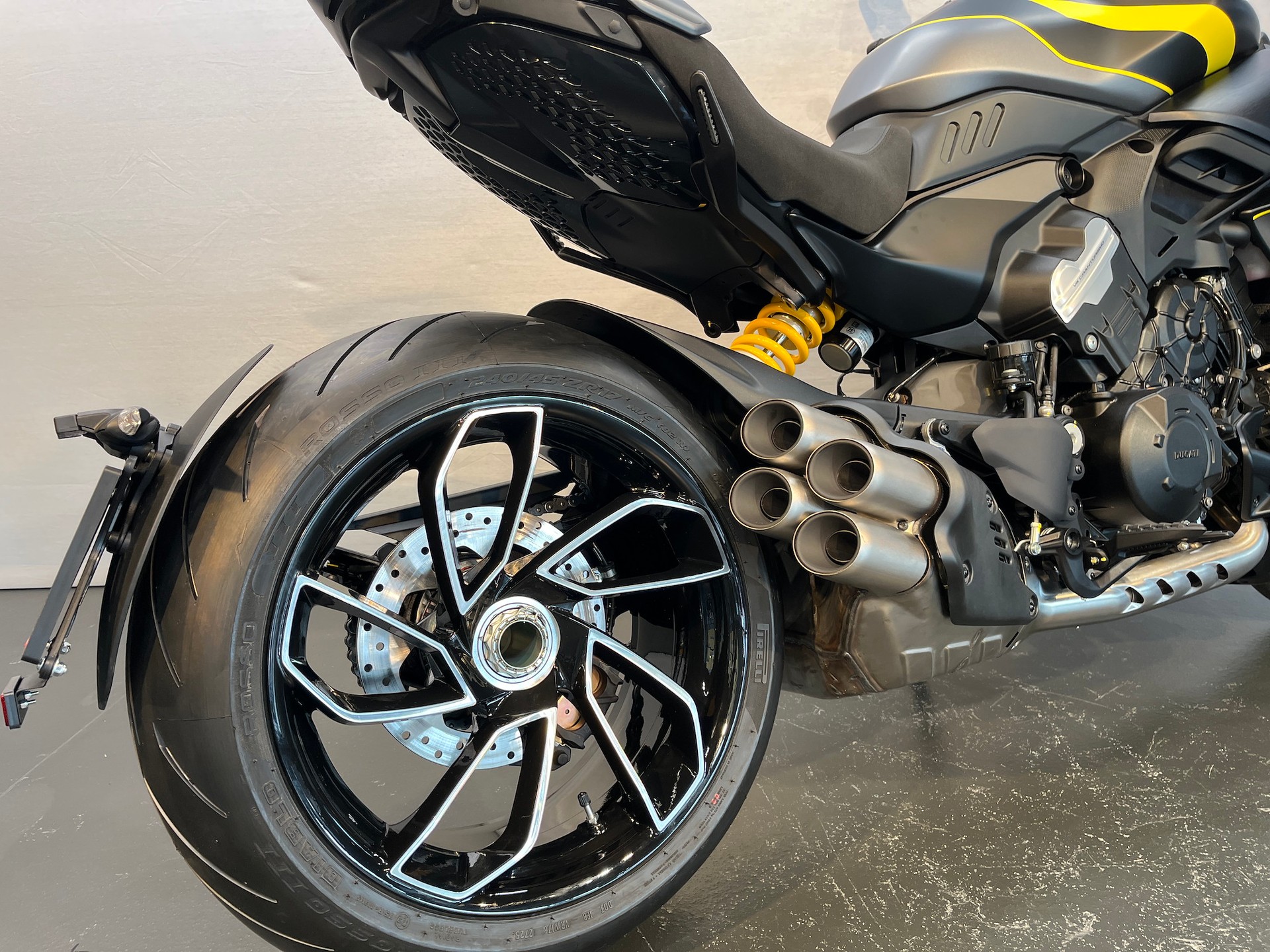 DUCATI Diavel V4-image-4