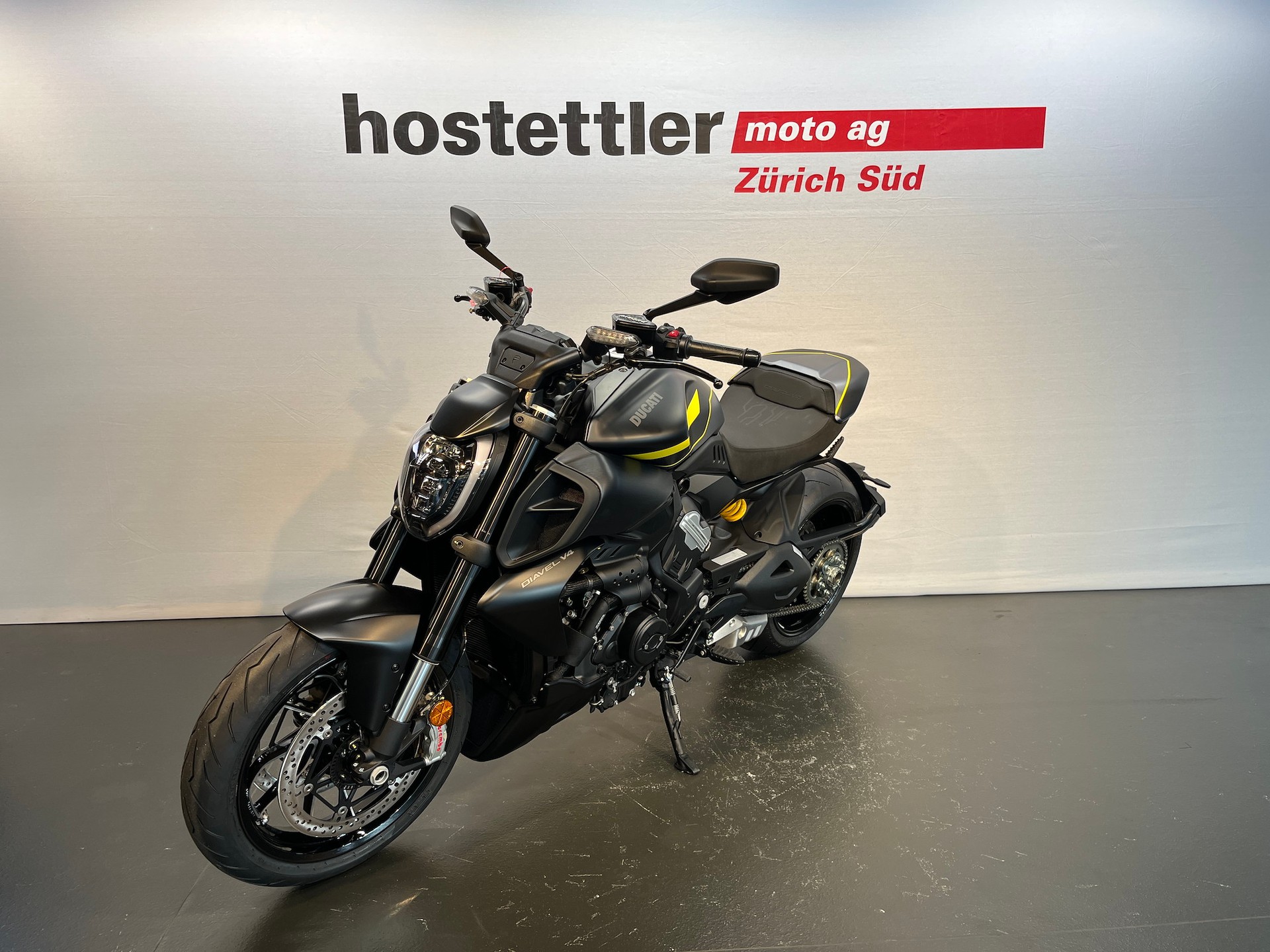 DUCATI Diavel V4-showroom-element-3