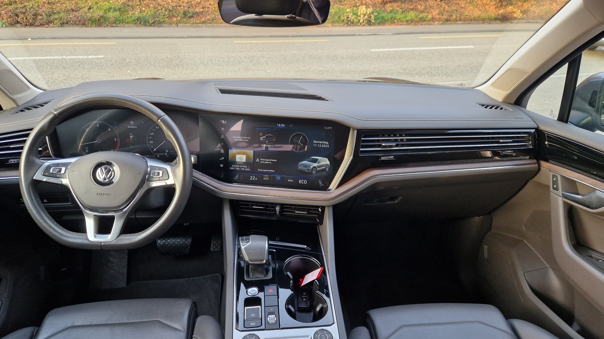 VW Touareg 3.0 TDI Atmosphere Tiptronic-image-5