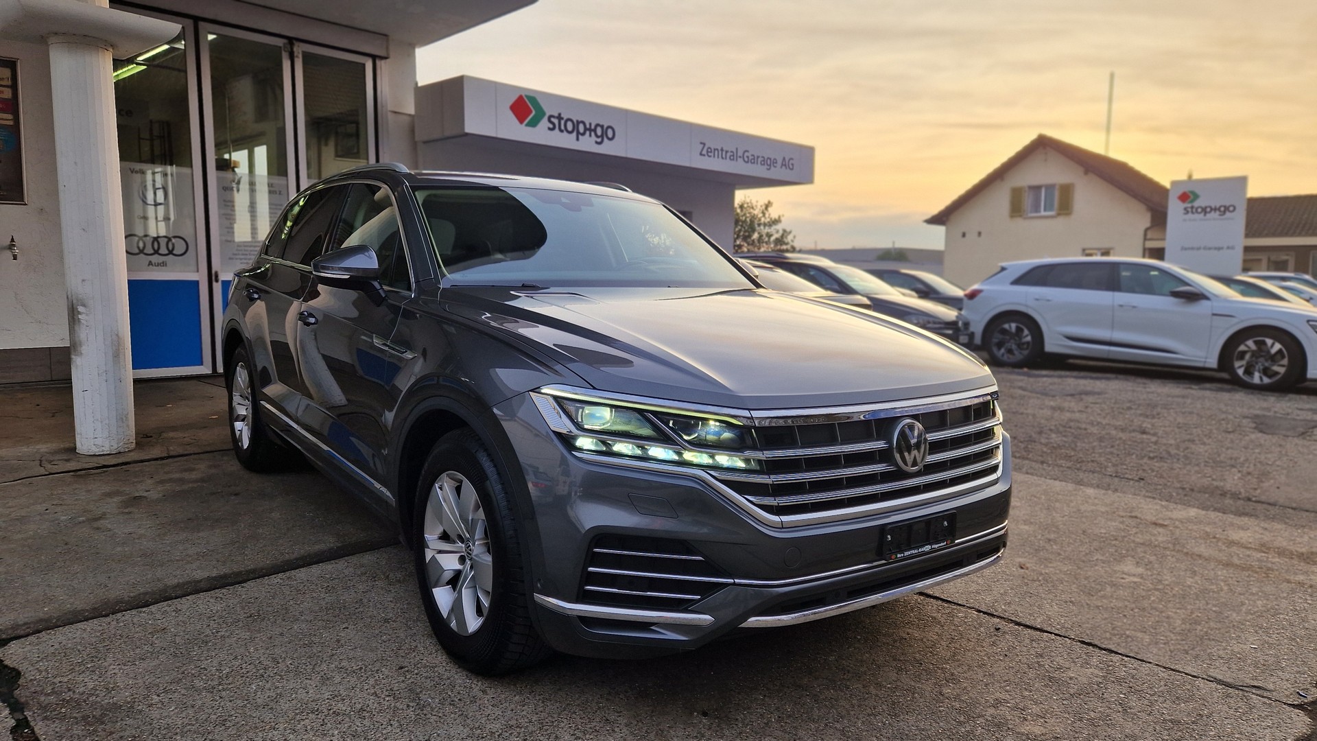 VW Touareg 3.0 TDI Atmosphere Tiptronic-image-1