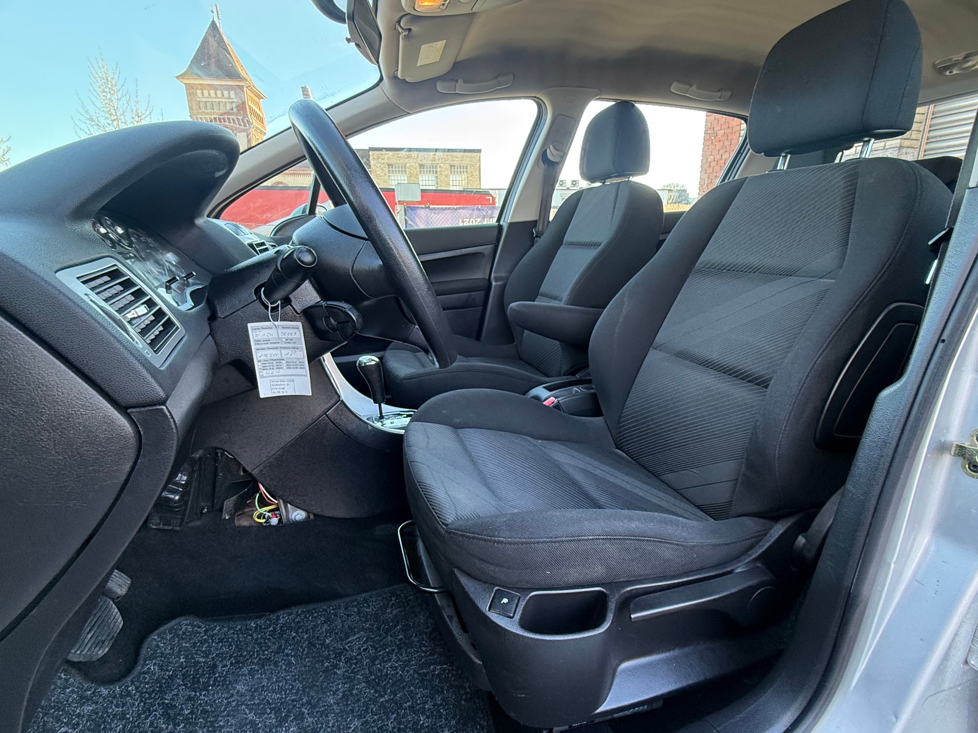 PEUGEOT 307 2.0 16V XS-image-11