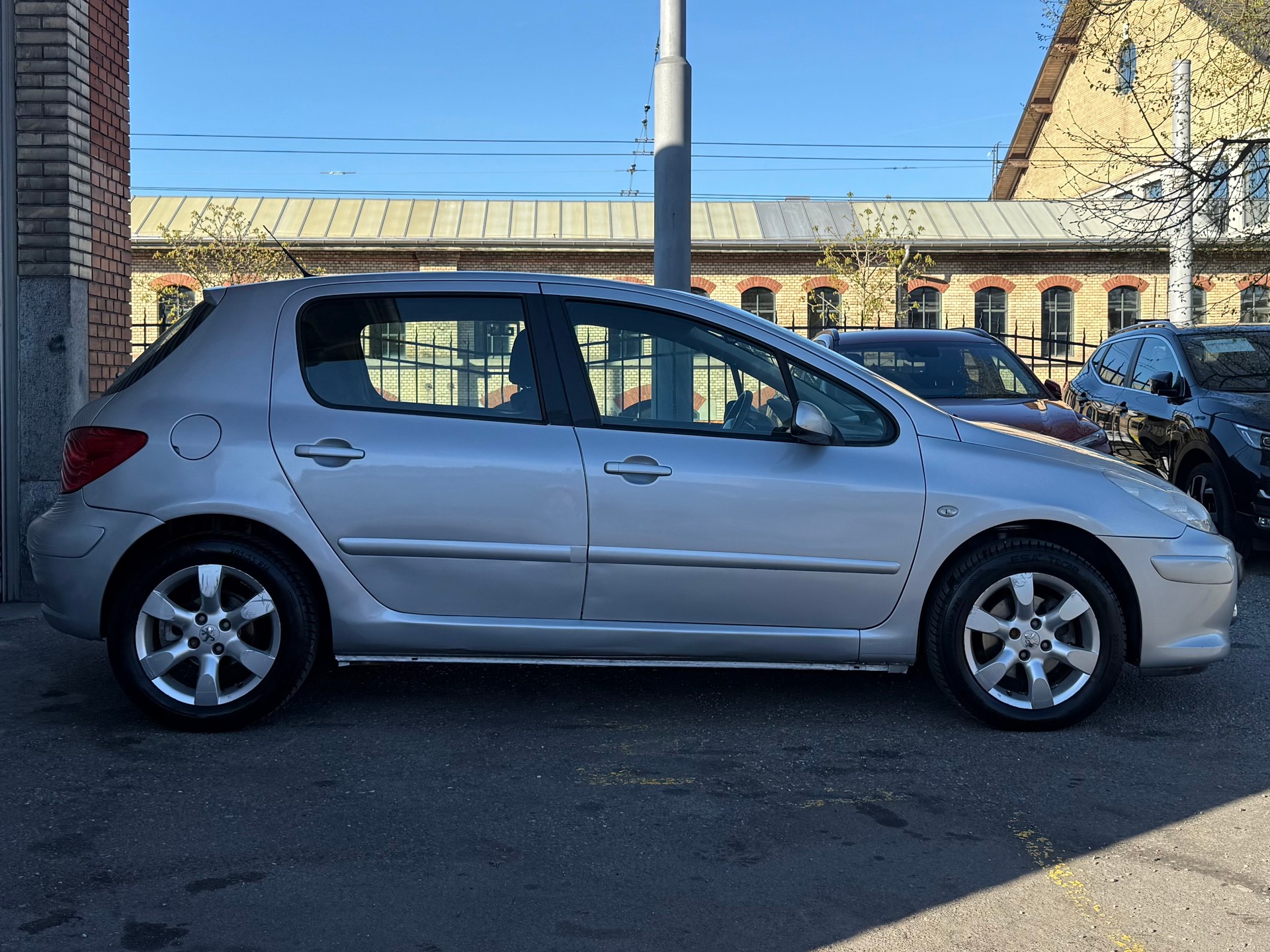 PEUGEOT 307 2.0 16V XS-image-3