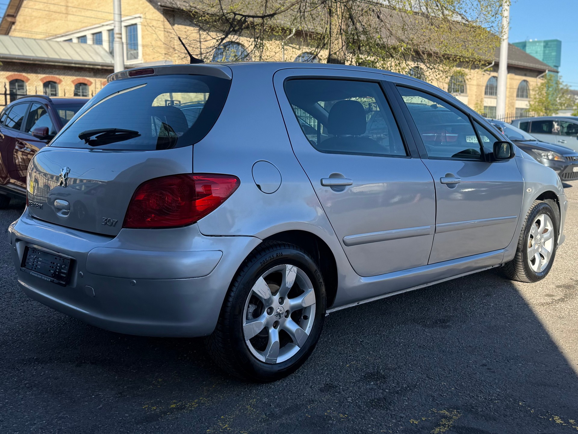 PEUGEOT 307 2.0 16V XS-image-5