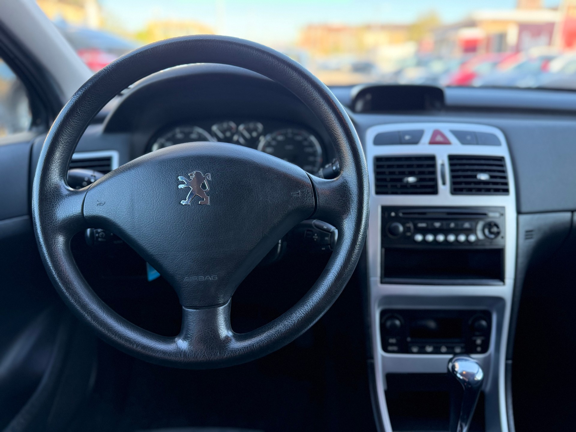 PEUGEOT 307 2.0 16V XS-image-10