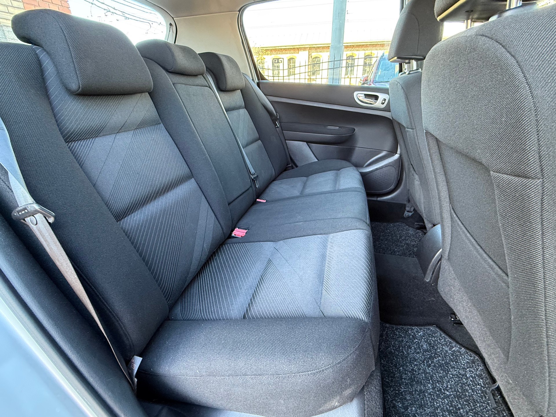 PEUGEOT 307 2.0 16V XS-image-14