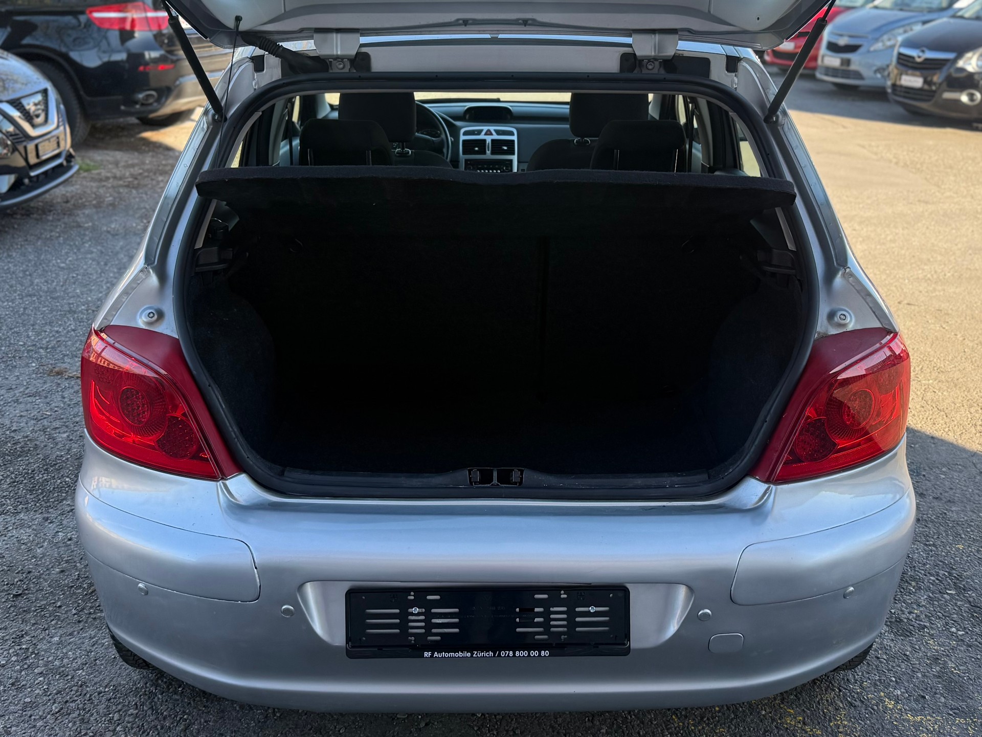 PEUGEOT 307 2.0 16V XS-image-8