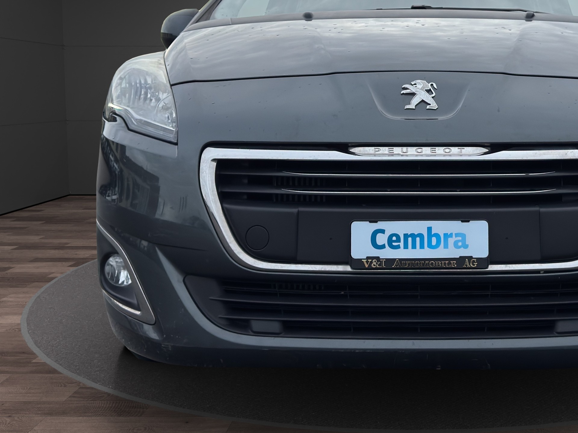 PEUGEOT 5008 1.6 16V T Active Tiptronic-image-8
