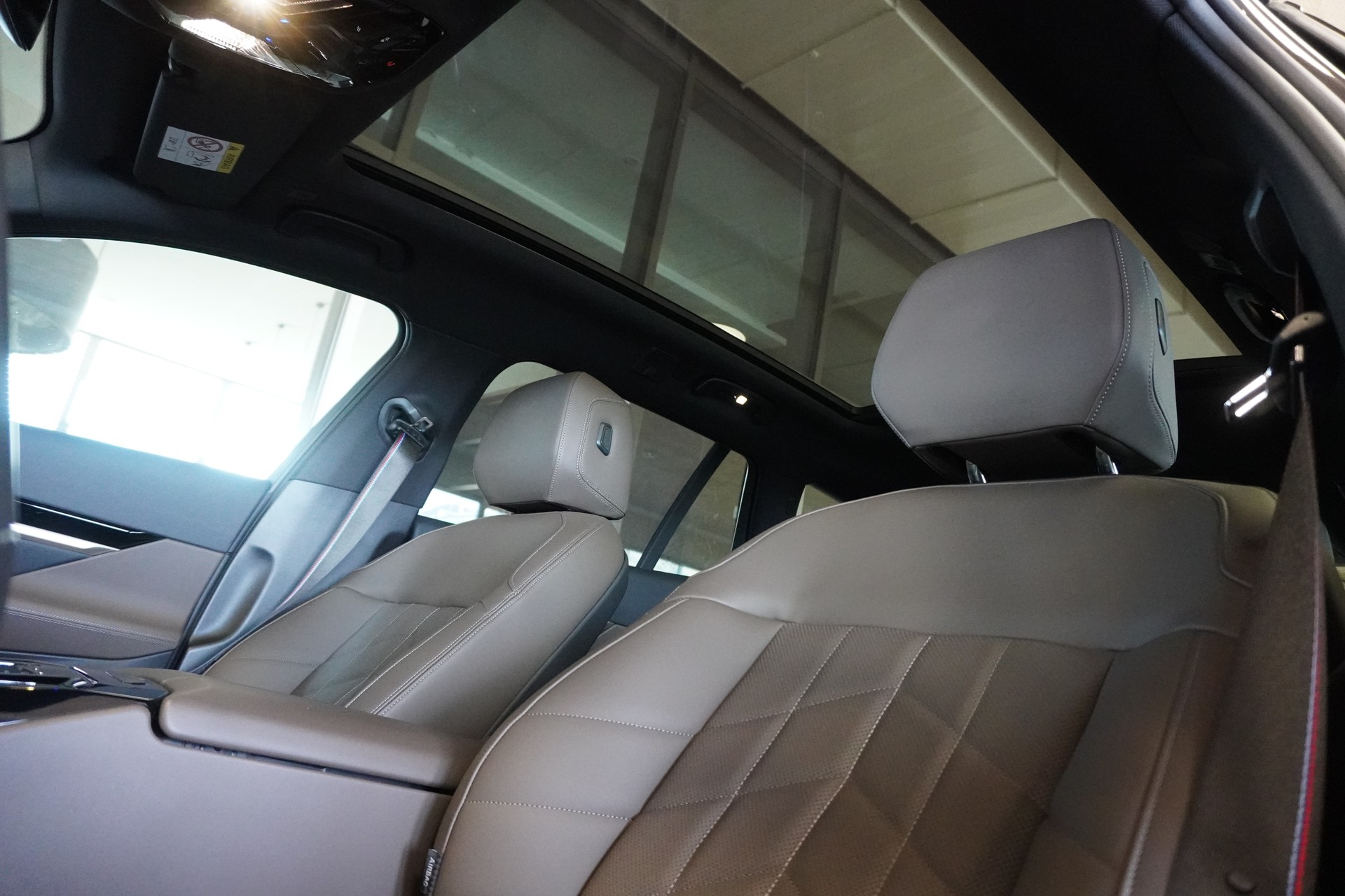 BMW 540d xDrive 48V Touring M Sport Pro Steptronic-image-10