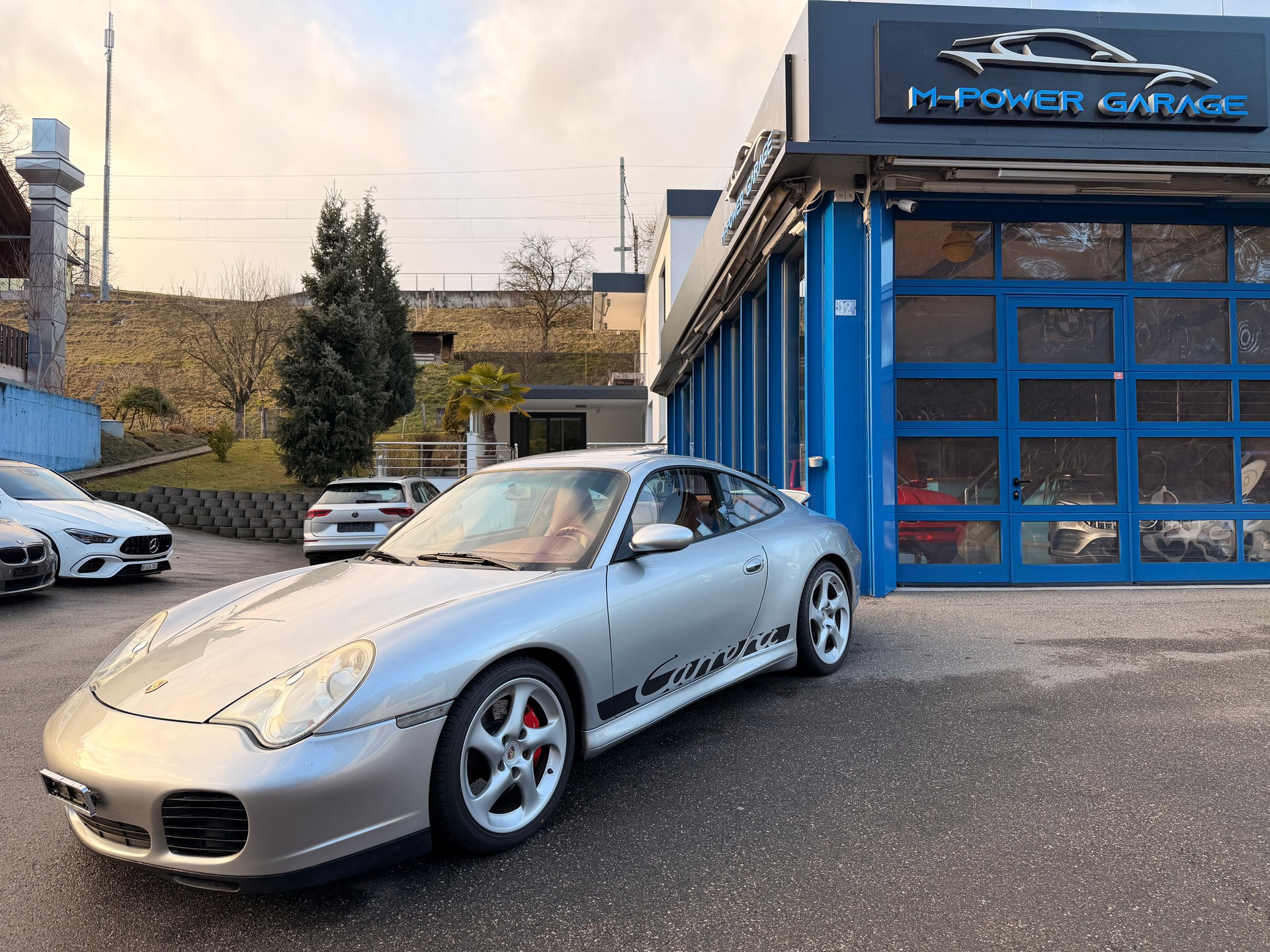 PORSCHE 911 Carrera 4 S-image-0
