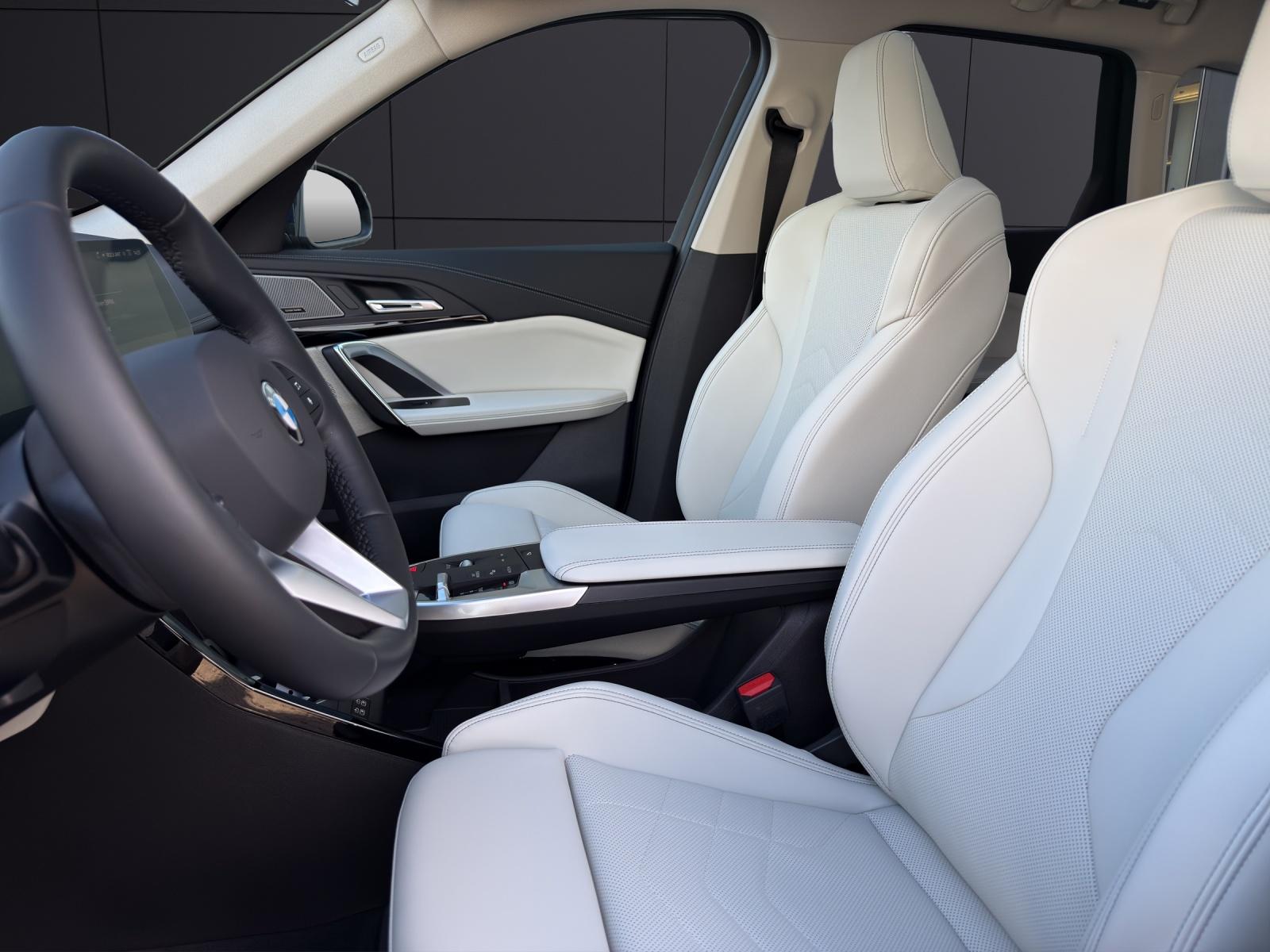 BMW X1 23i xDrive-image-1
