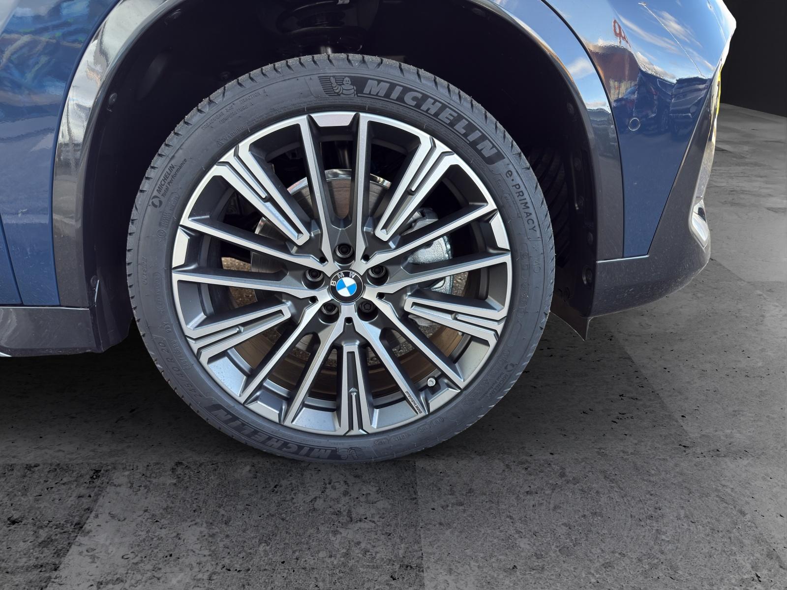 BMW X1 23i xDrive-image-9