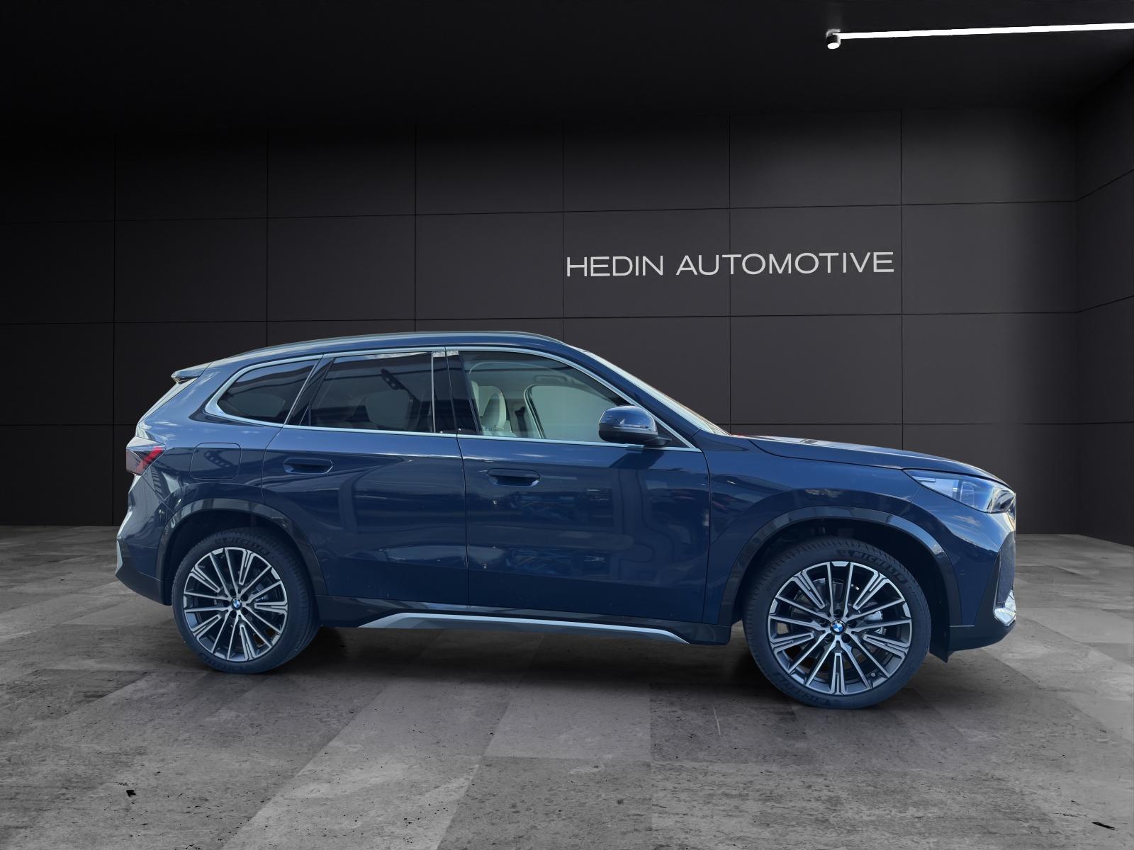 BMW X1 23i xDrive-image-6