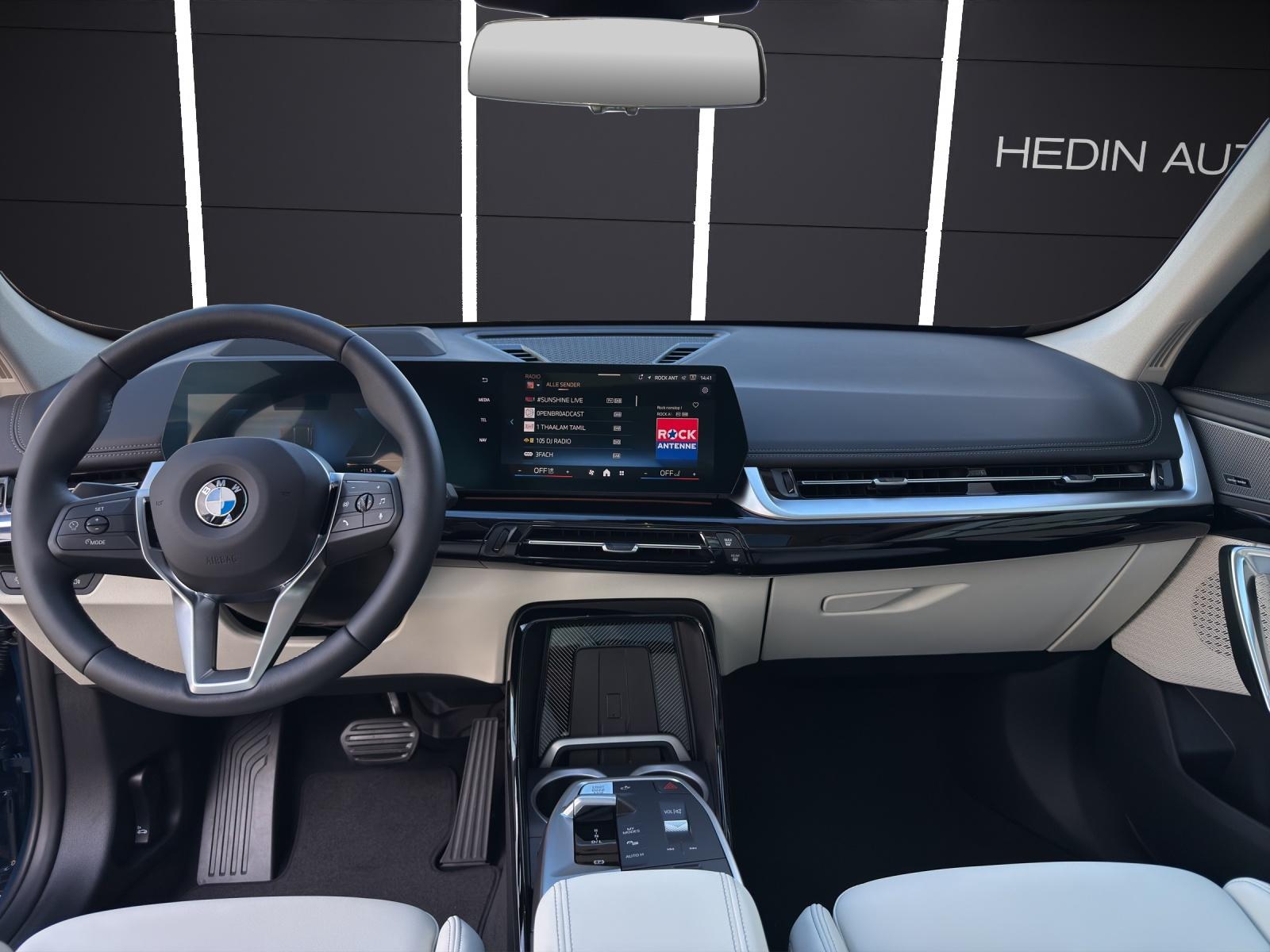 BMW X1 23i xDrive-image-16