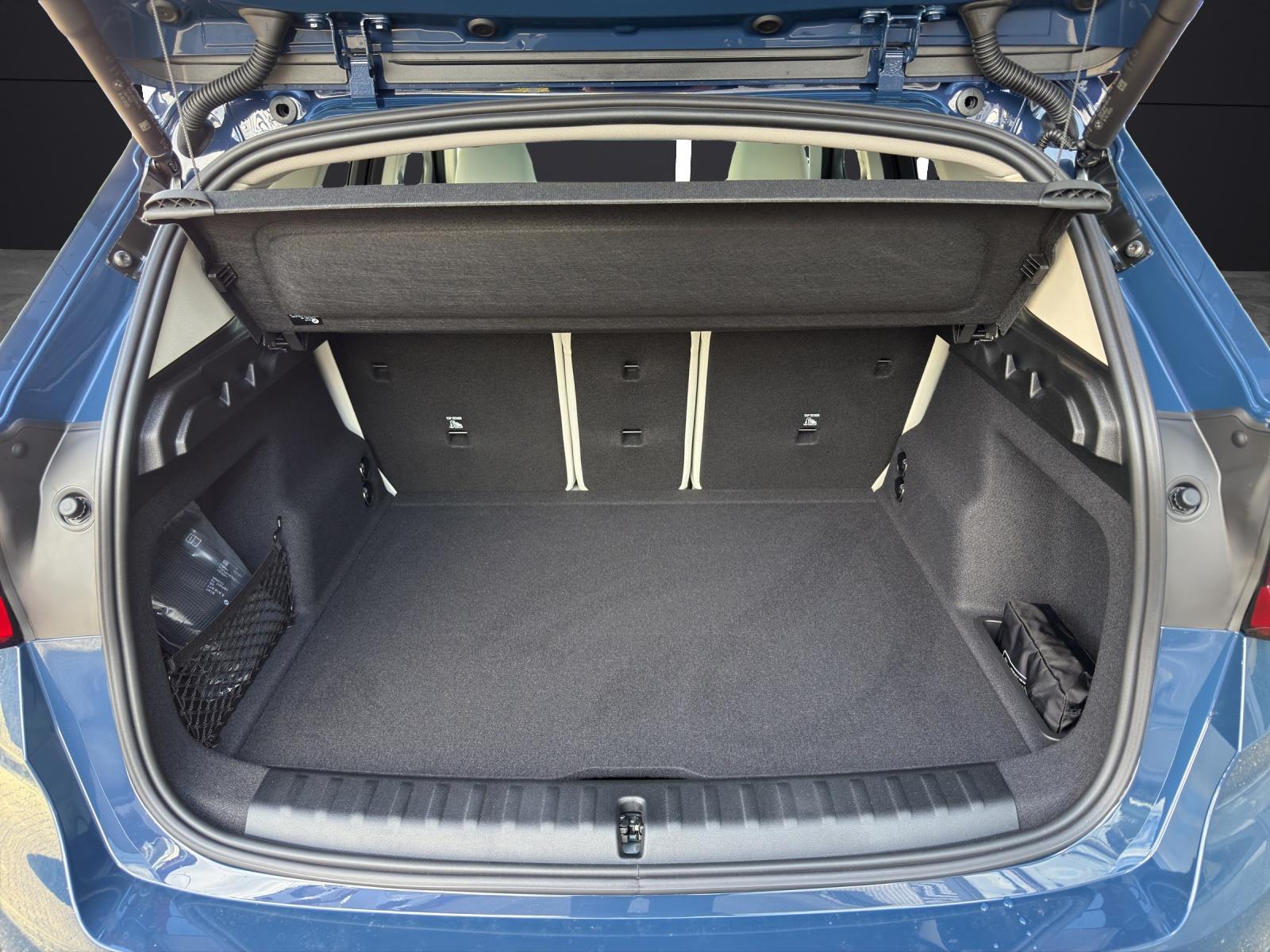 BMW X1 23i xDrive-image-5