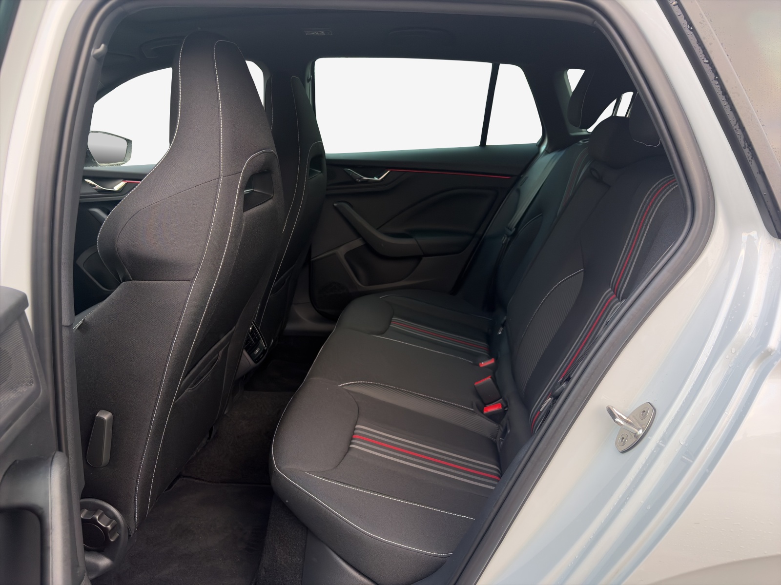 SKODA Scala 1.5 TSI Monte Carlo DSG-image-11
