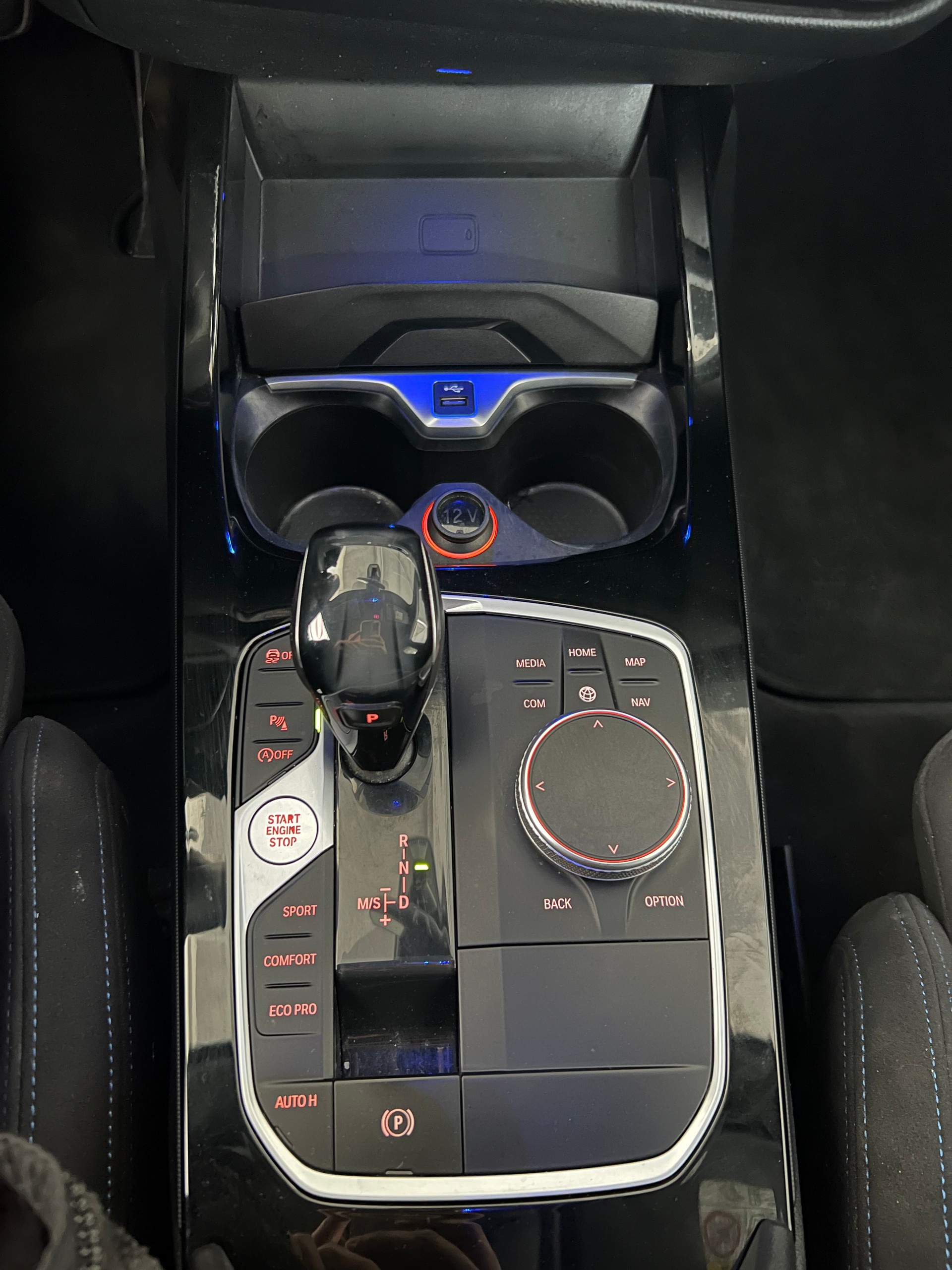 BMW M135i xDrive Steptronic-image-19