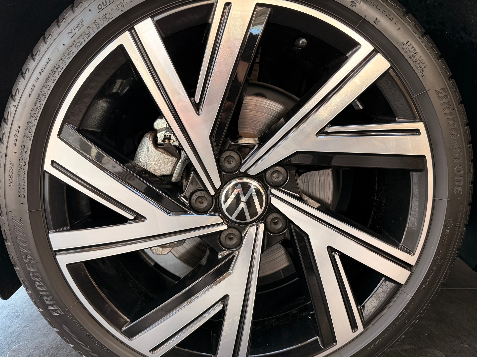 VW Golf 1.5 eTSI mHEV ACT R-Line DSG-image-13