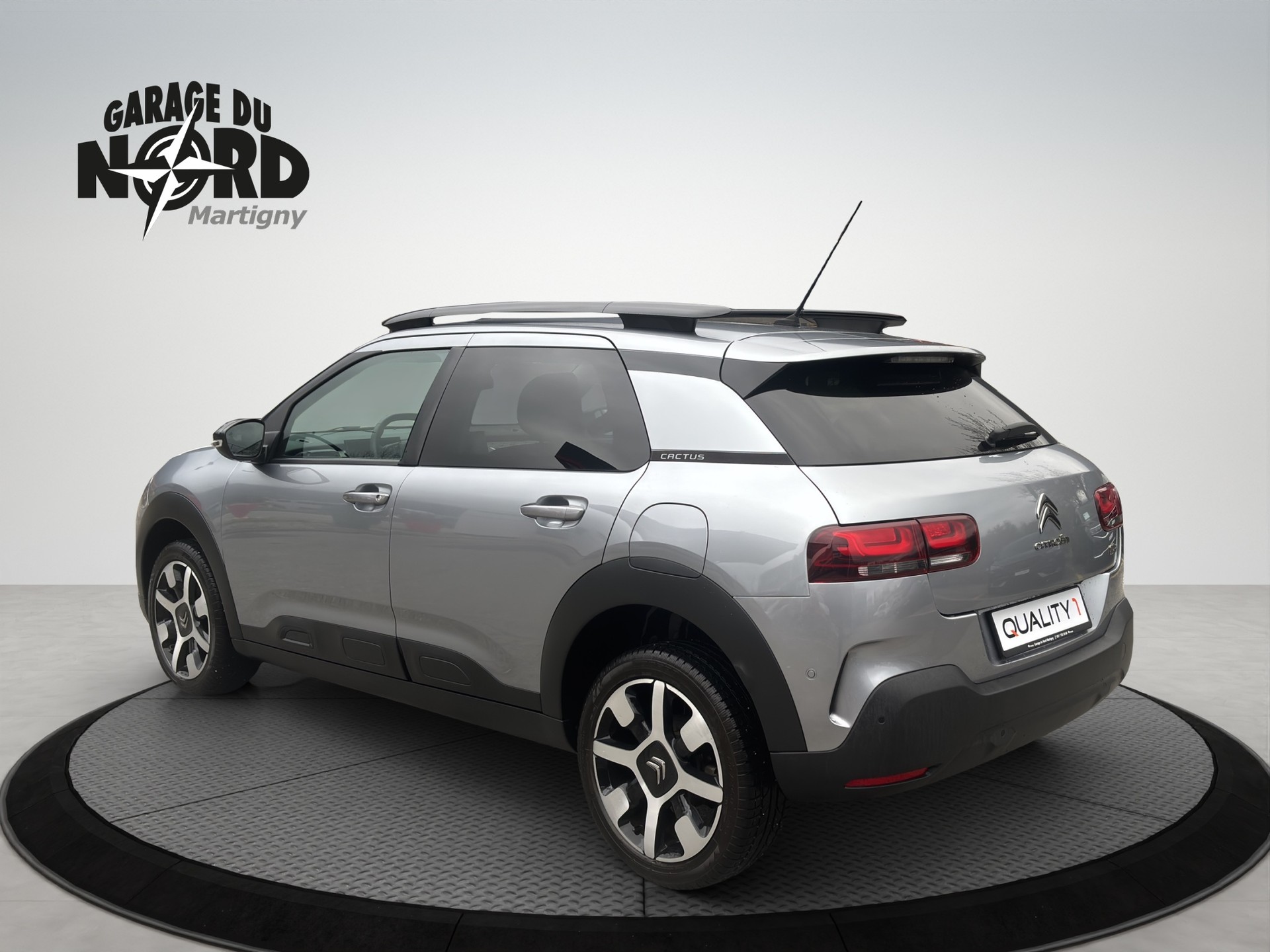 CITROEN C4 Cactus 1.2 Pure Tech Shine EAT6-image-3