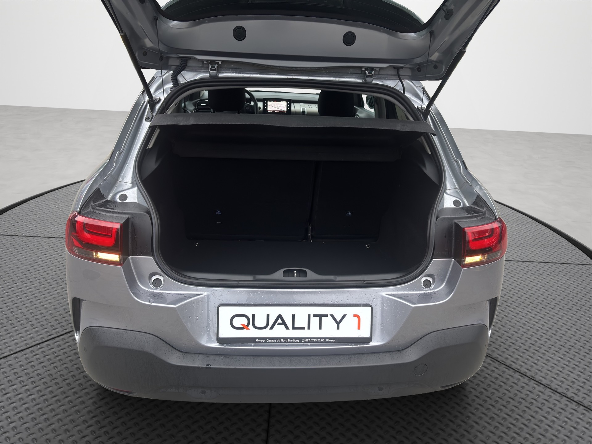 CITROEN C4 Cactus 1.2 Pure Tech Shine EAT6-image-14
