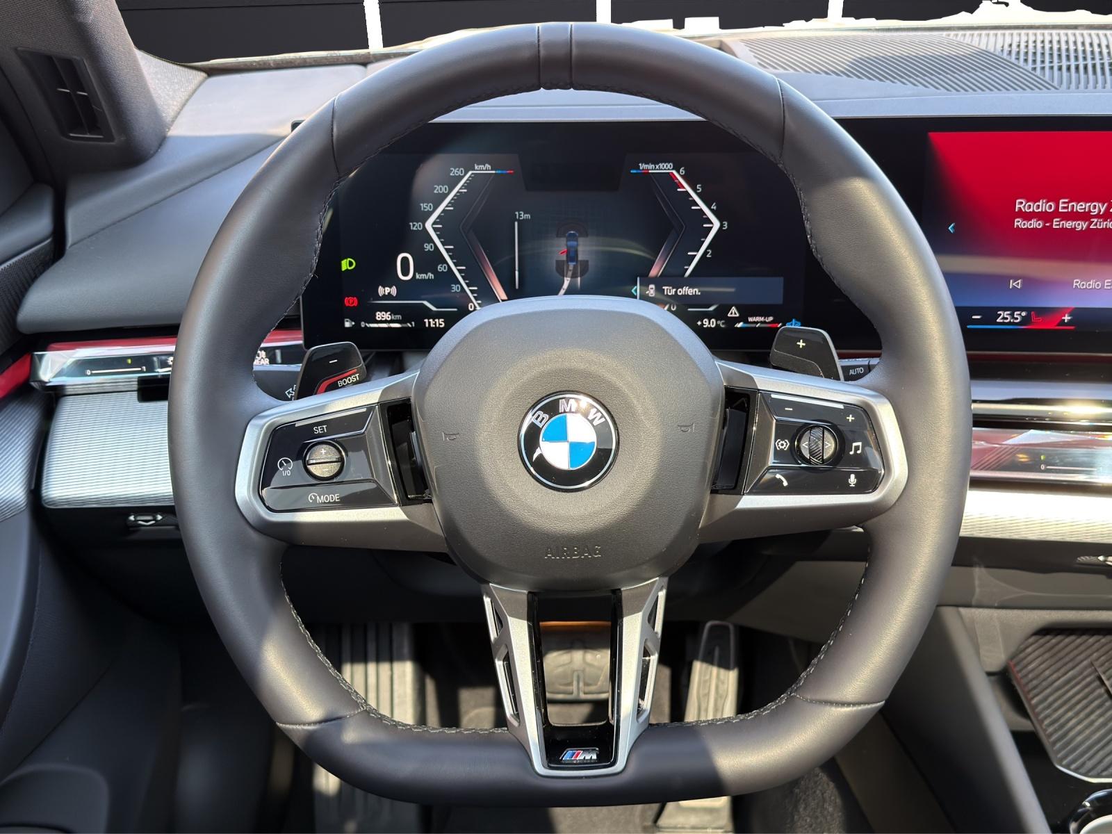 BMW 520d xDrive Touring-image-5