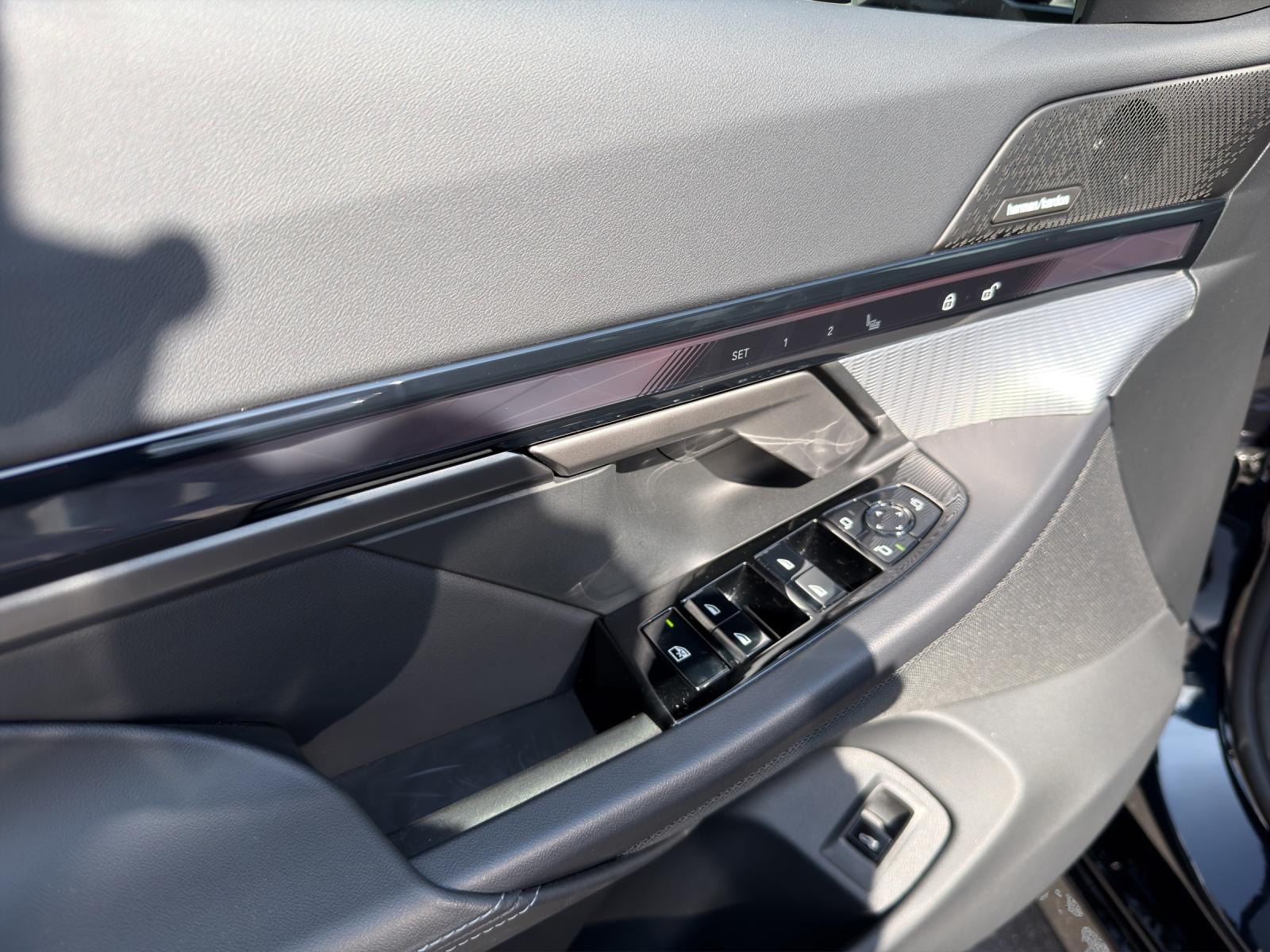 BMW 520d xDrive Touring-image-7