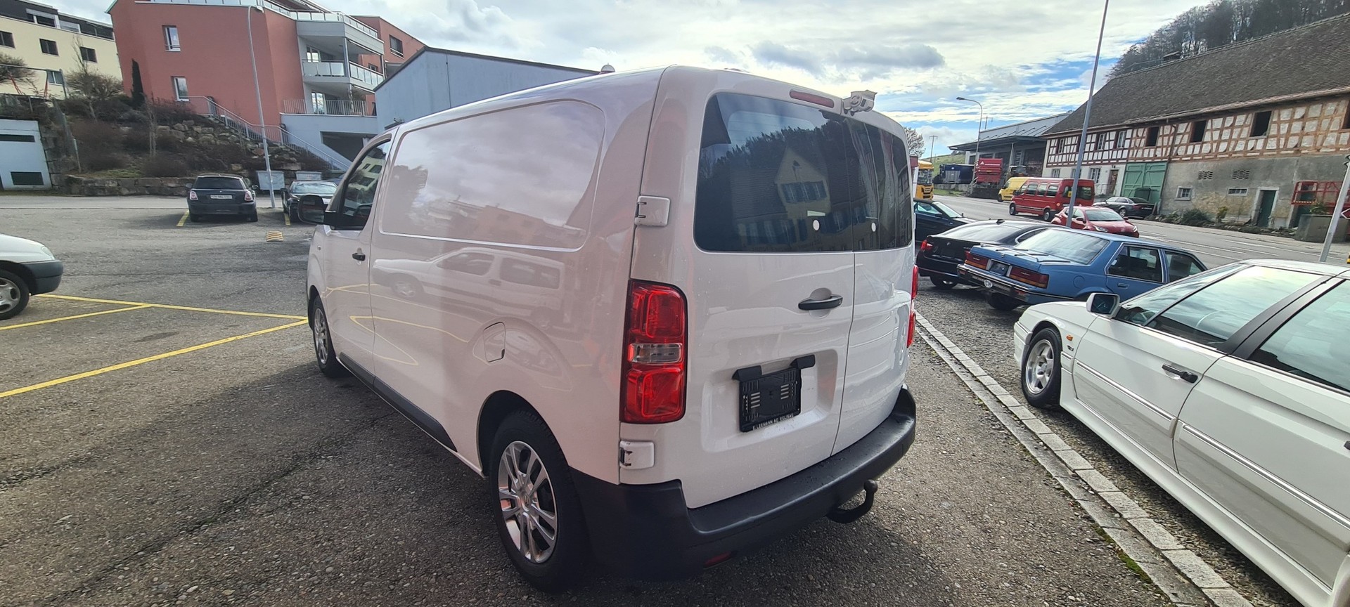 CITROEN Jumpy 1.6 BlueHDi 95 M Attraction-image-11