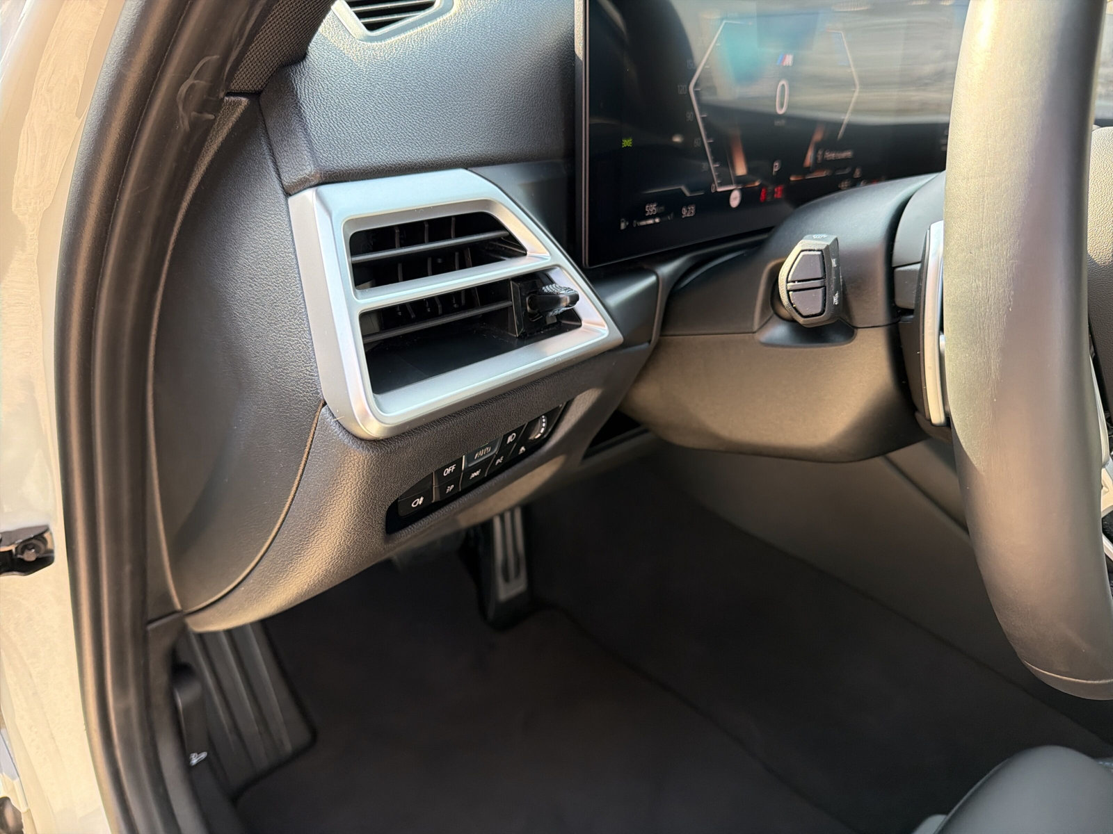 BMW 320d xDrive 48V Touring Steptronic M Sport-image-19