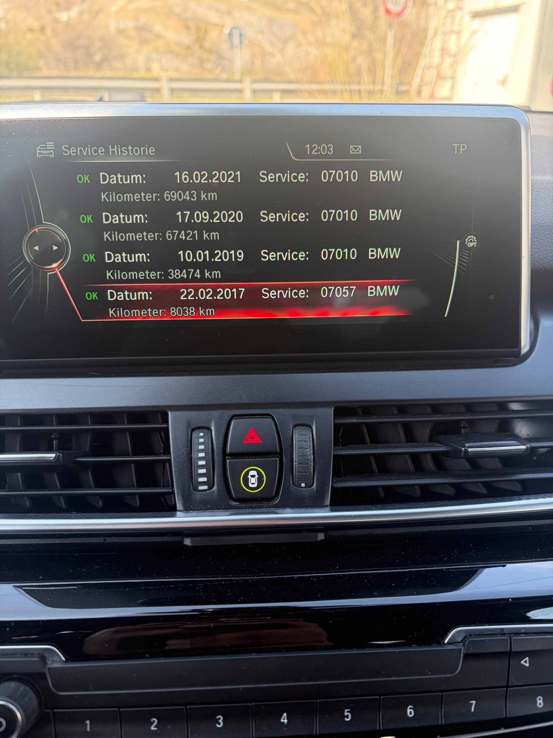 BMW 220d xDrive Active Tourer M Sport Steptronic-image-5