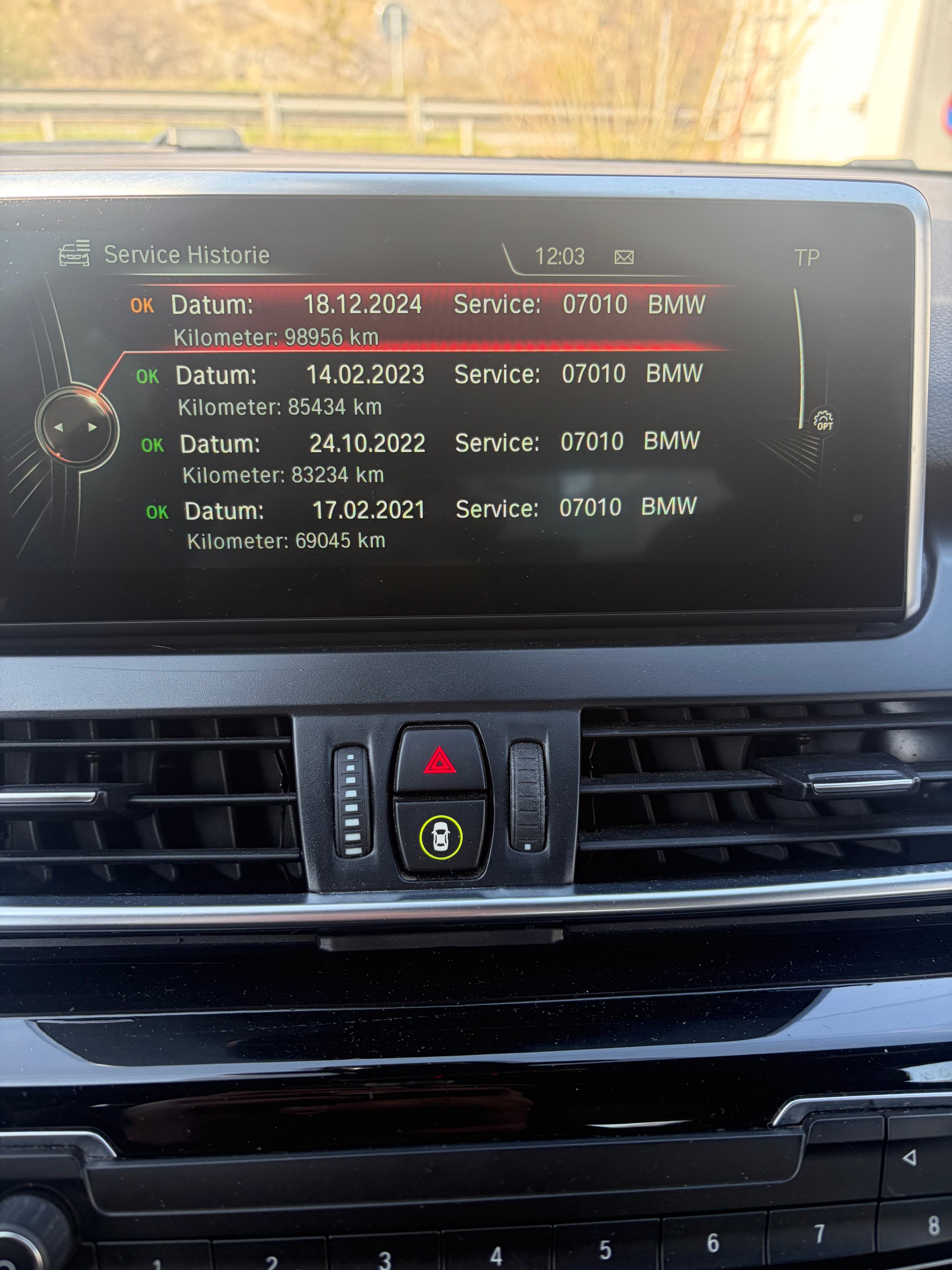 BMW 220d xDrive Active Tourer M Sport Steptronic-image-4