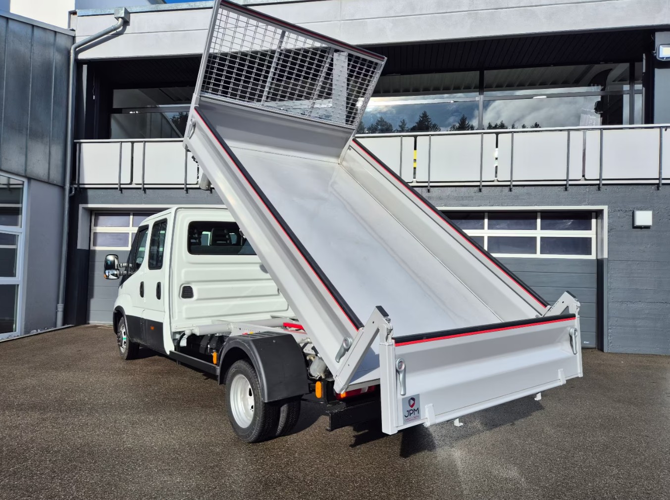 IVECO 35 C 14H D Drei-Seiten-Kipper mit AHK-image-4