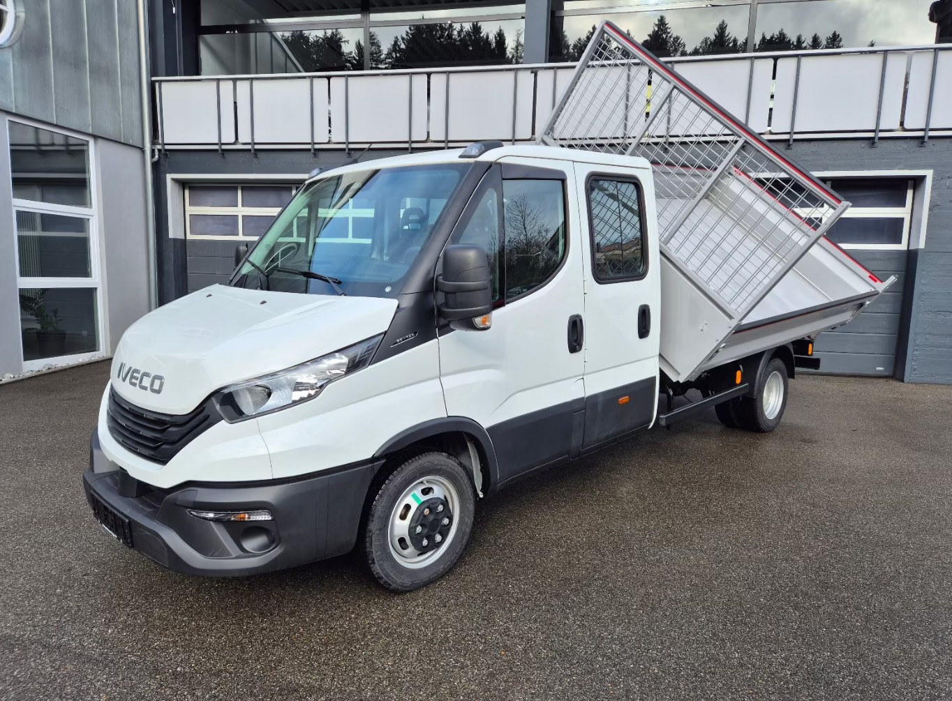 IVECO 35 C 14H D Drei-Seiten-Kipper mit AHK-image-0