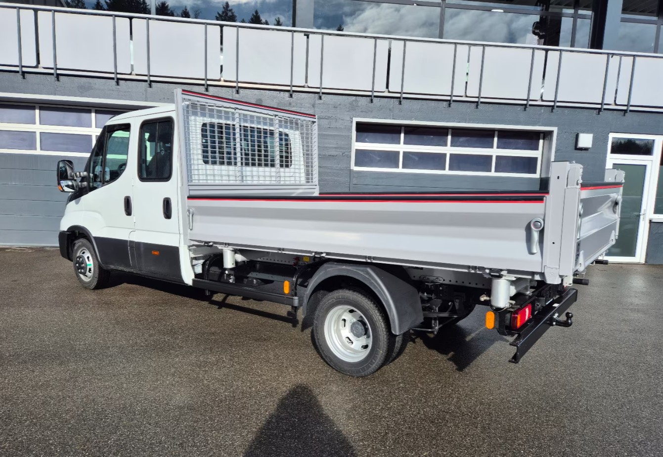 IVECO 35 C 14H D Drei-Seiten-Kipper mit AHK-image-5
