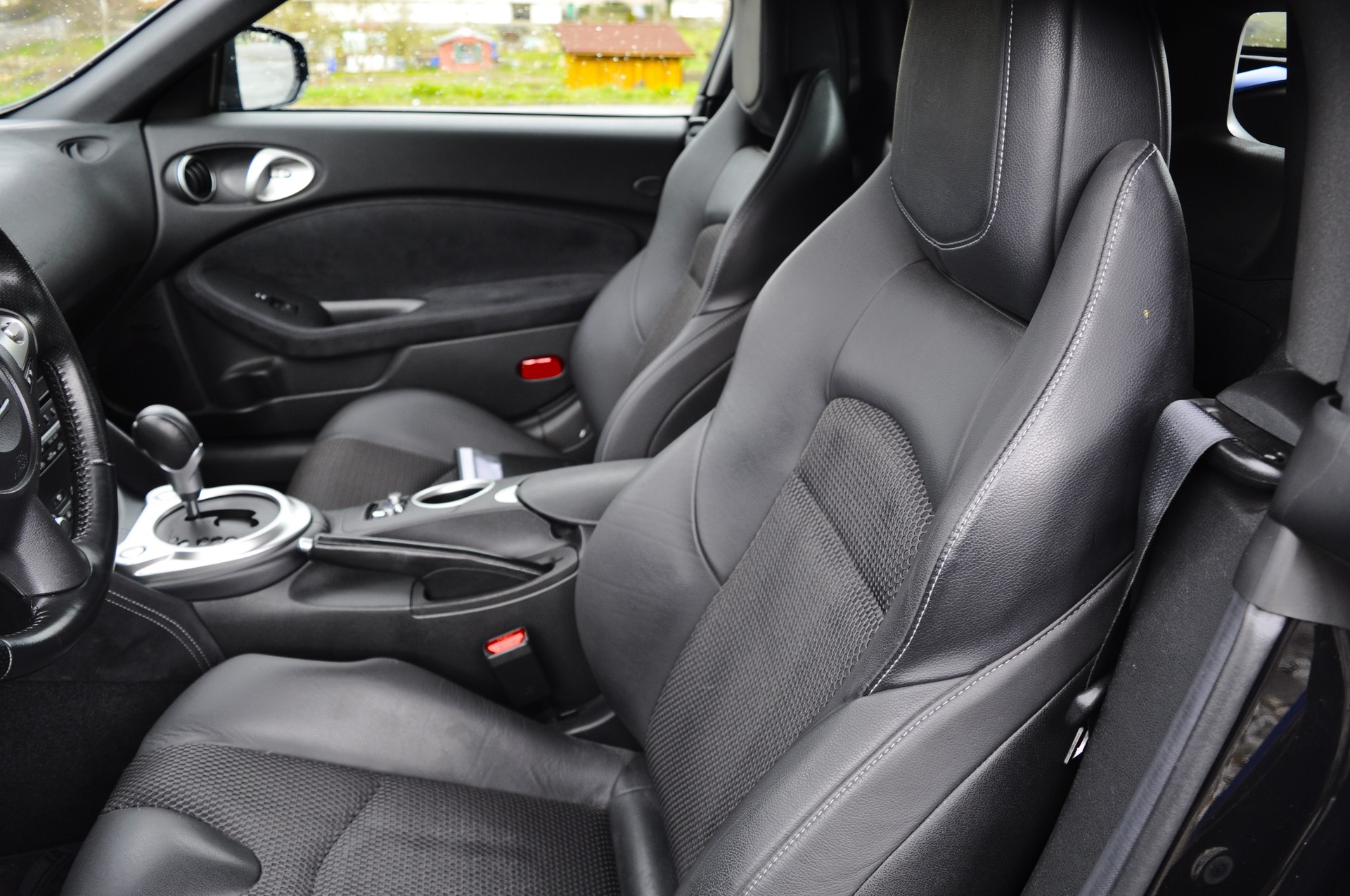 NISSAN 370 Z Roadster Pack Automatic-image-10