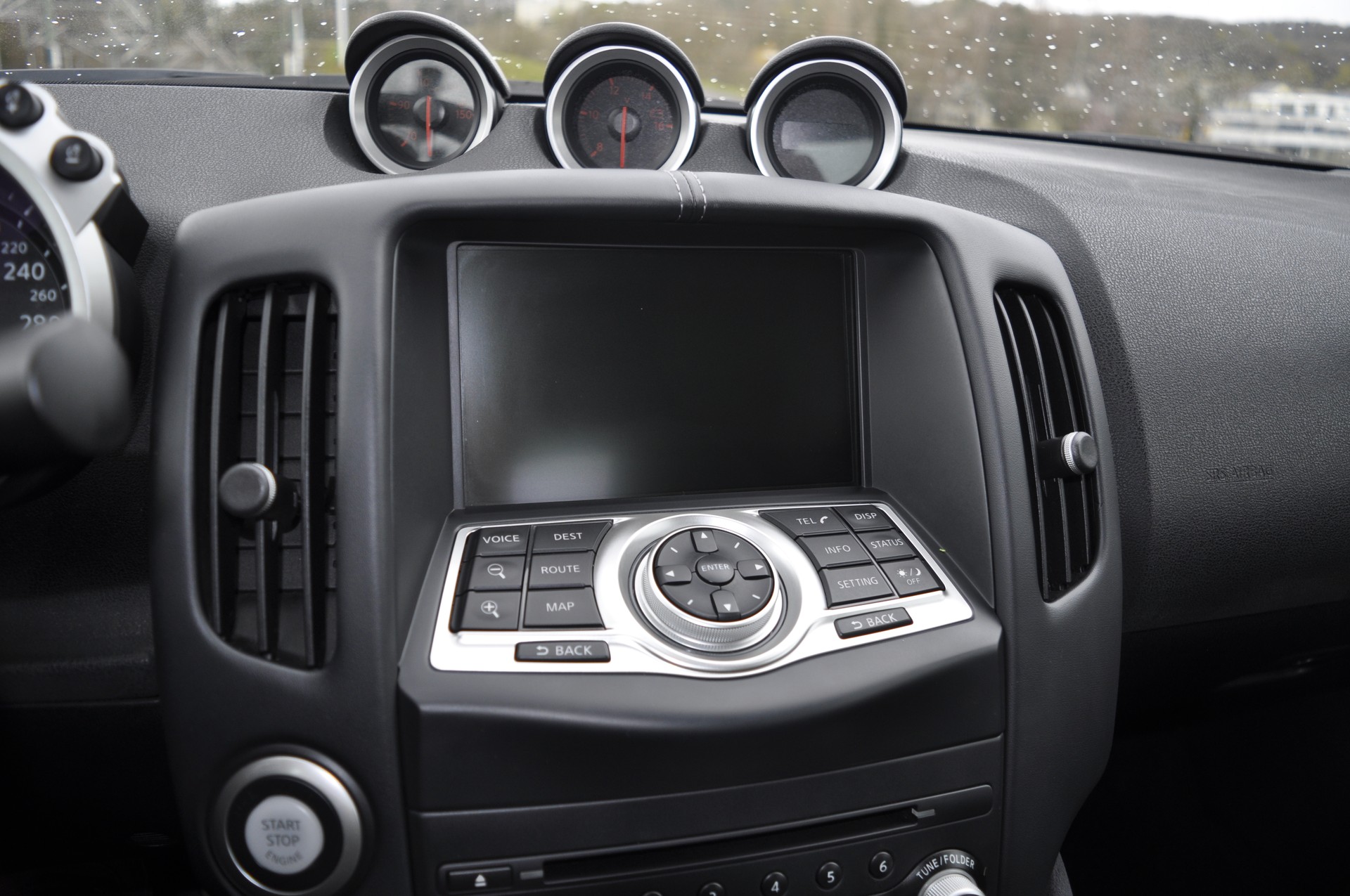 NISSAN 370 Z Roadster Pack Automatic-image-12