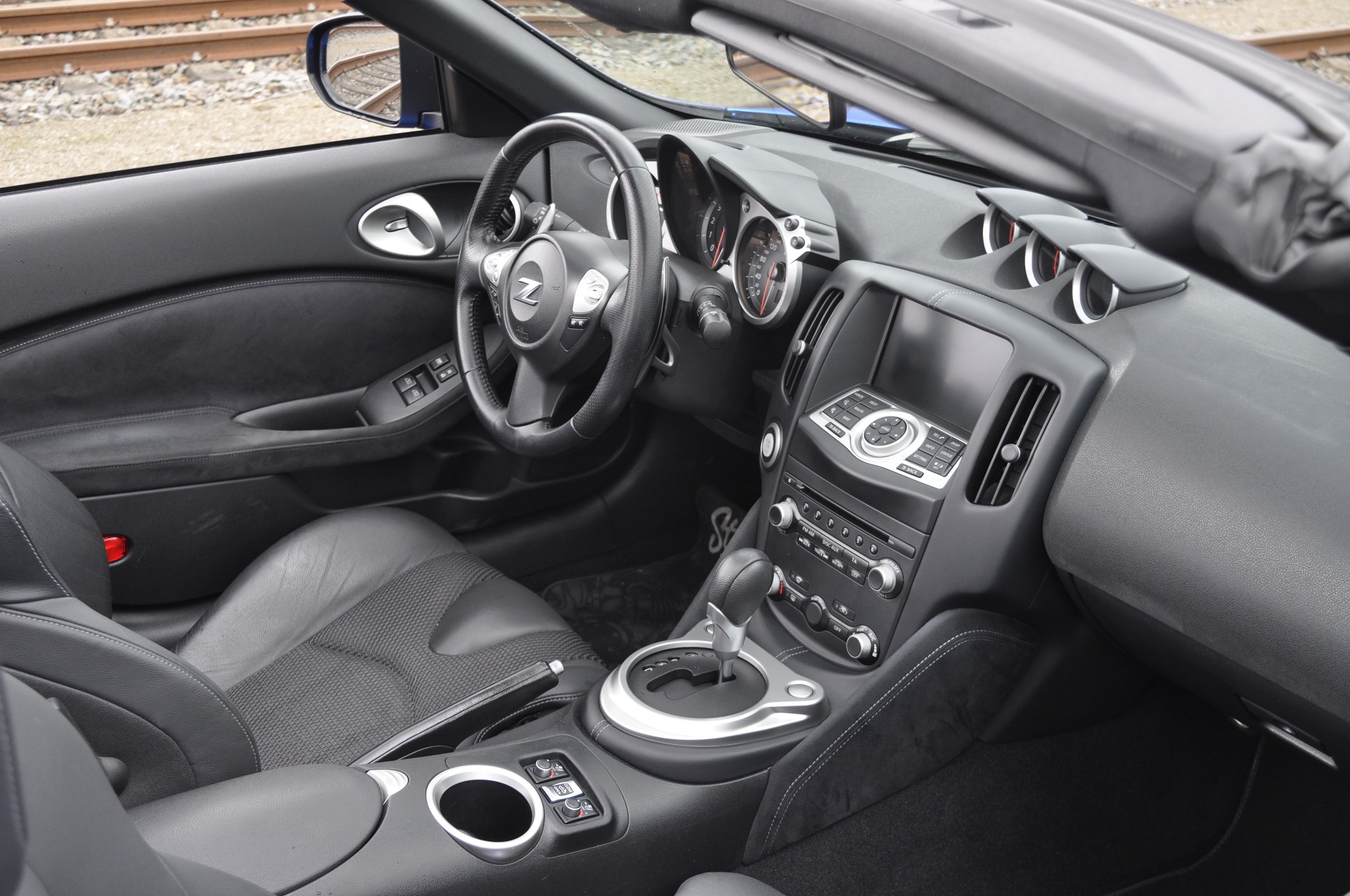NISSAN 370 Z Roadster Pack Automatic-image-9