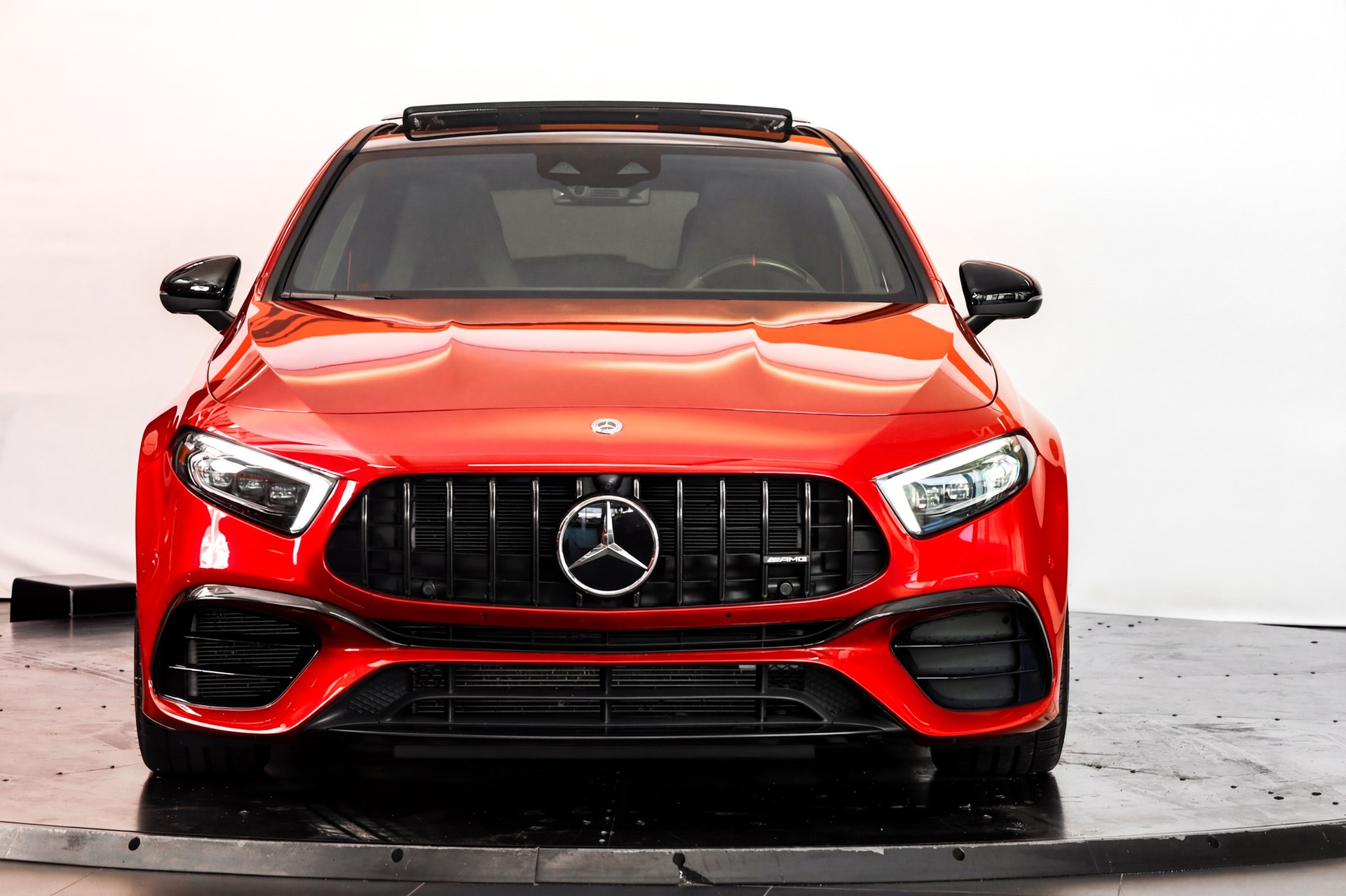 MERCEDES-BENZ A 45 S AMG 4Matic+ Speedshift-image-1