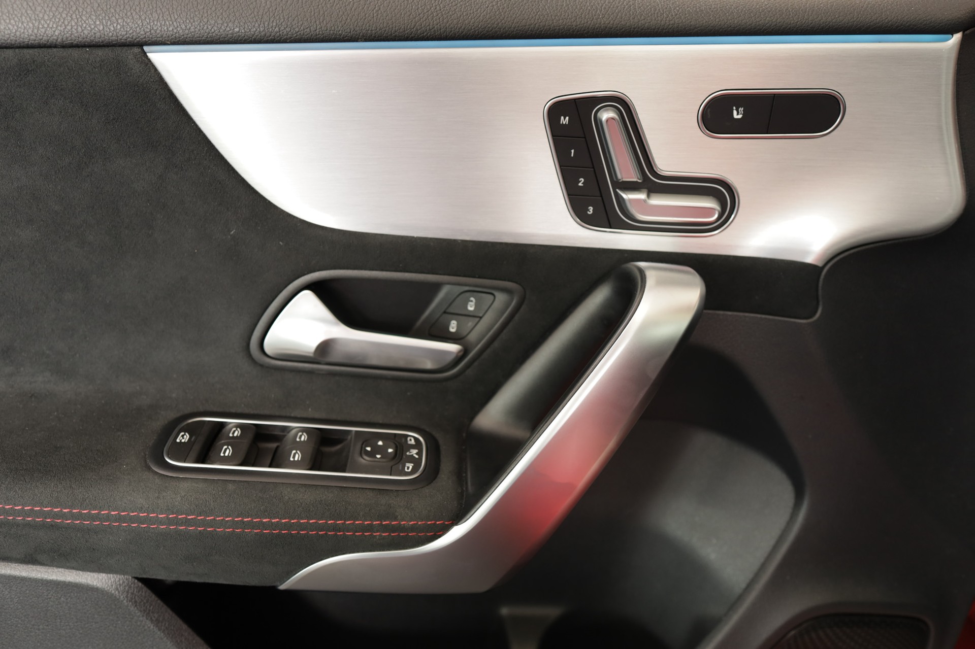 MERCEDES-BENZ A 45 S AMG 4Matic+ Speedshift-image-15