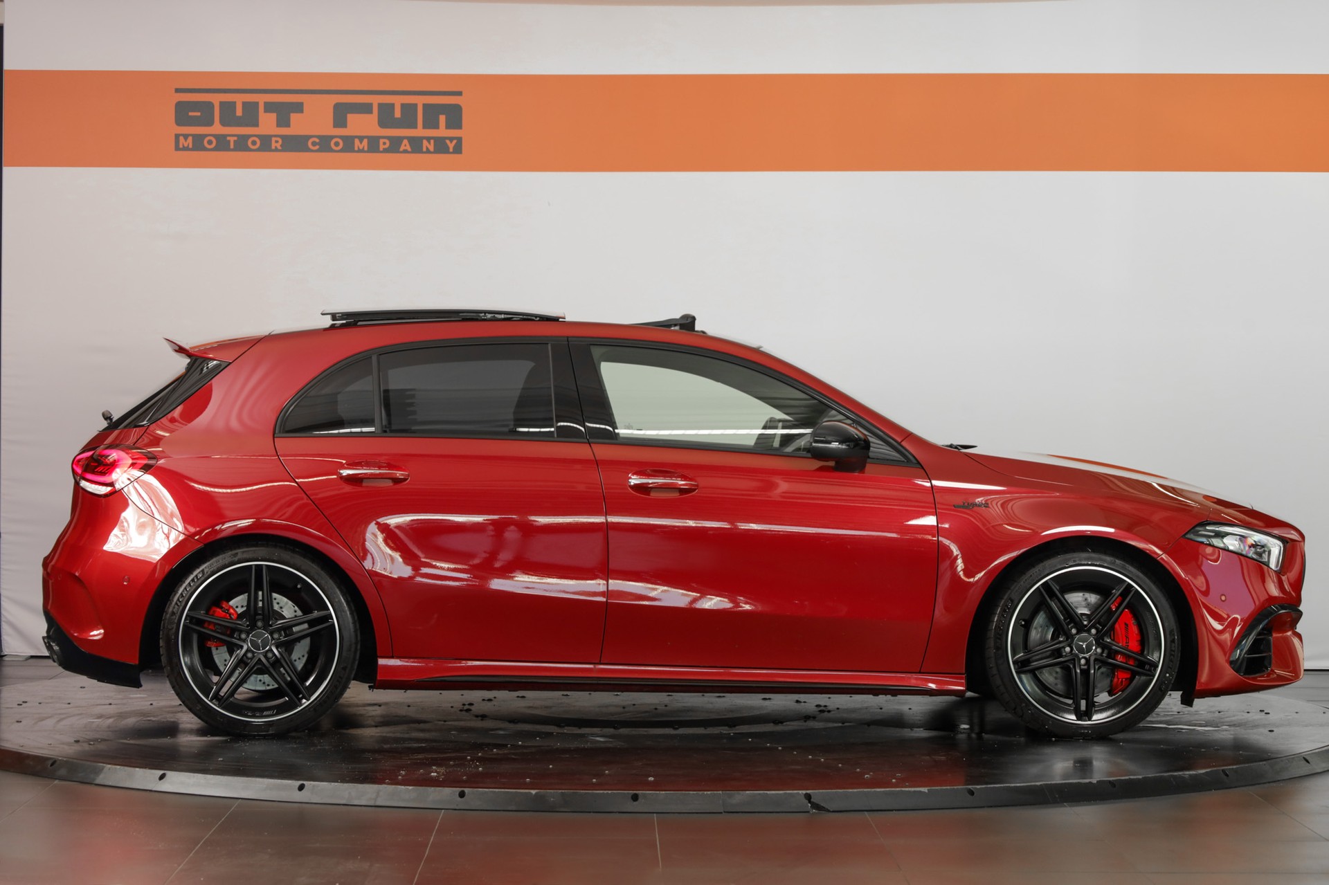 MERCEDES-BENZ A 45 S AMG 4Matic+ Speedshift-image-3